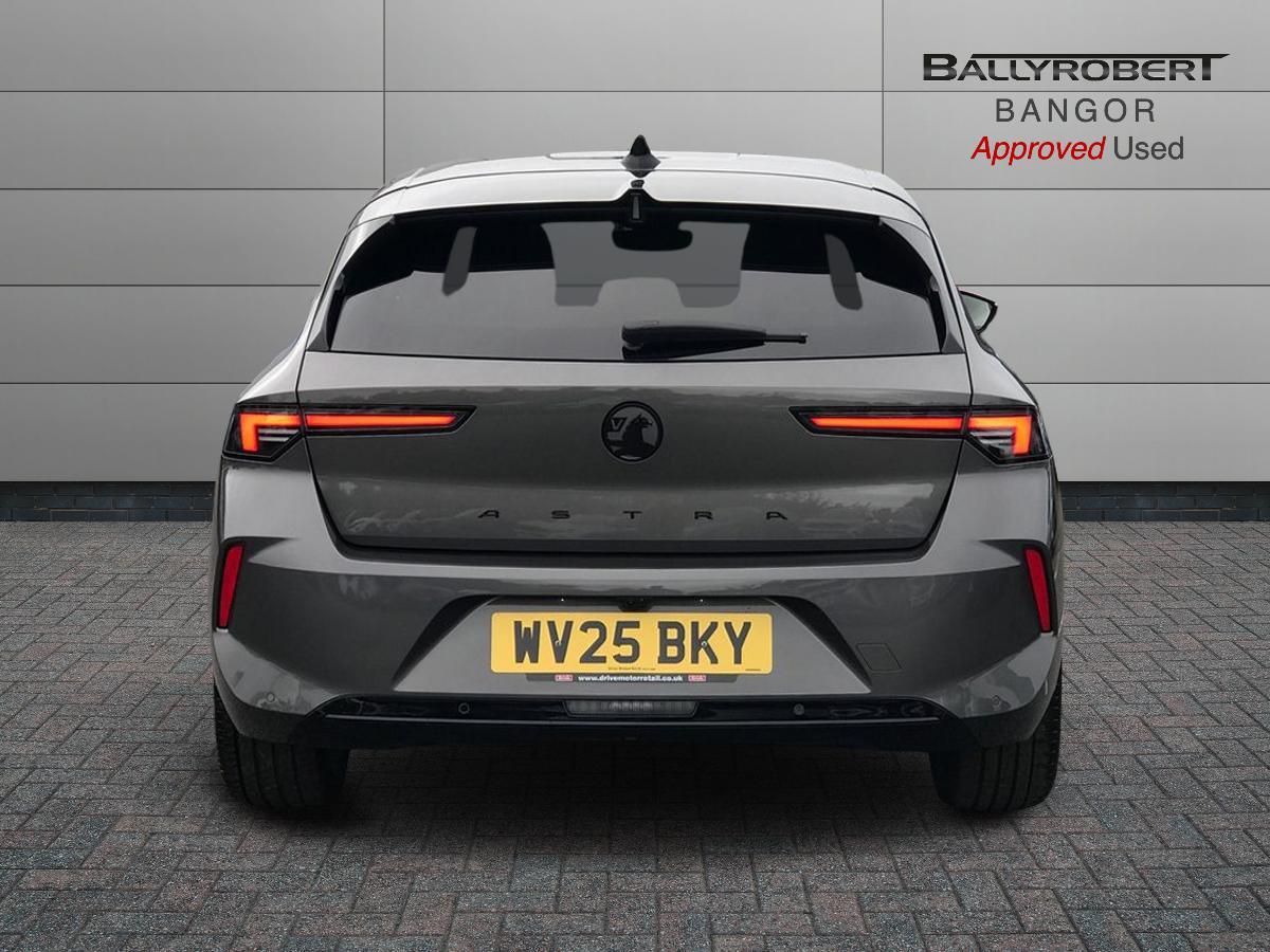 Vauxhall Astra view 11