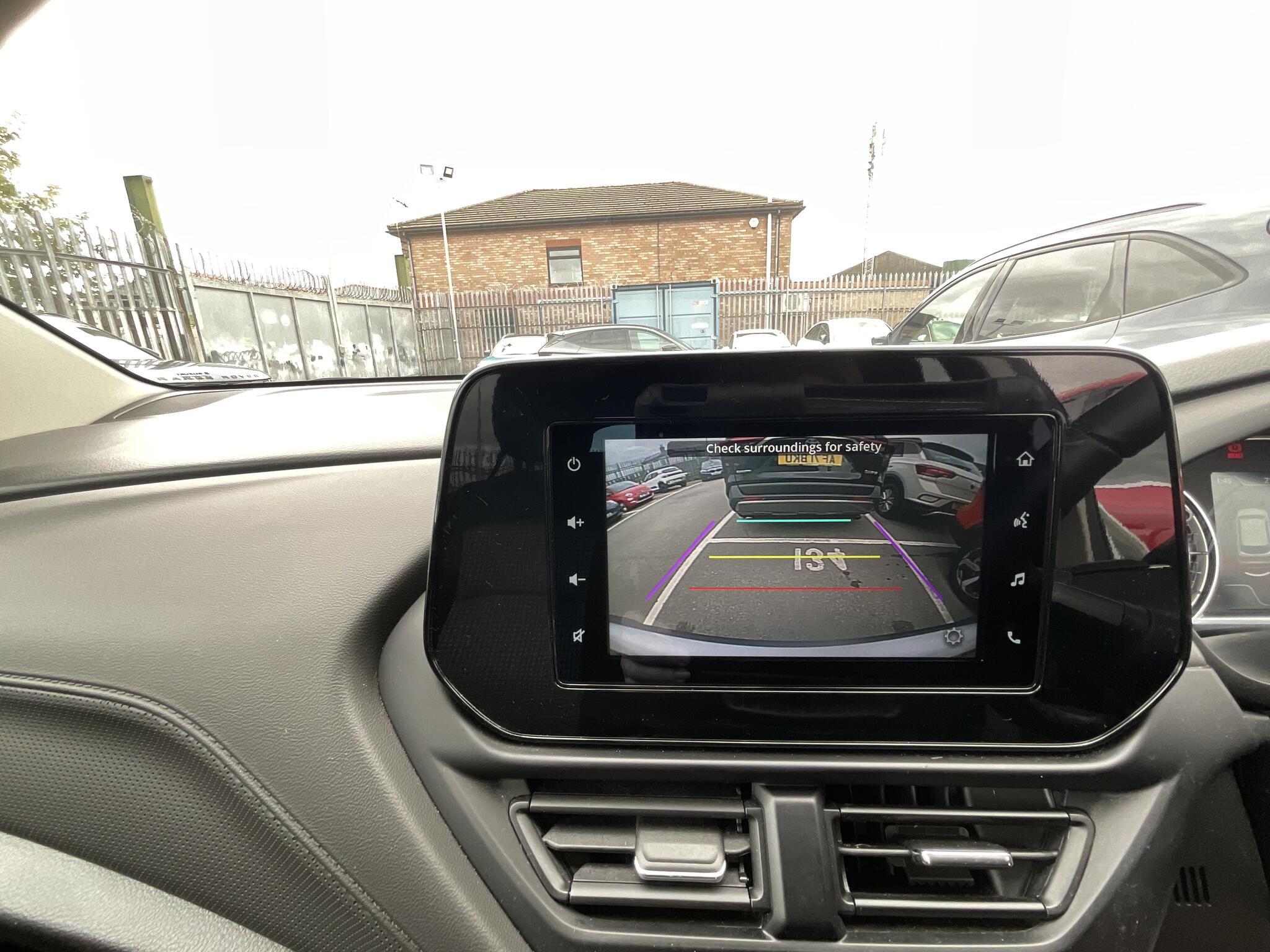 Suzuki S-Cross view 29