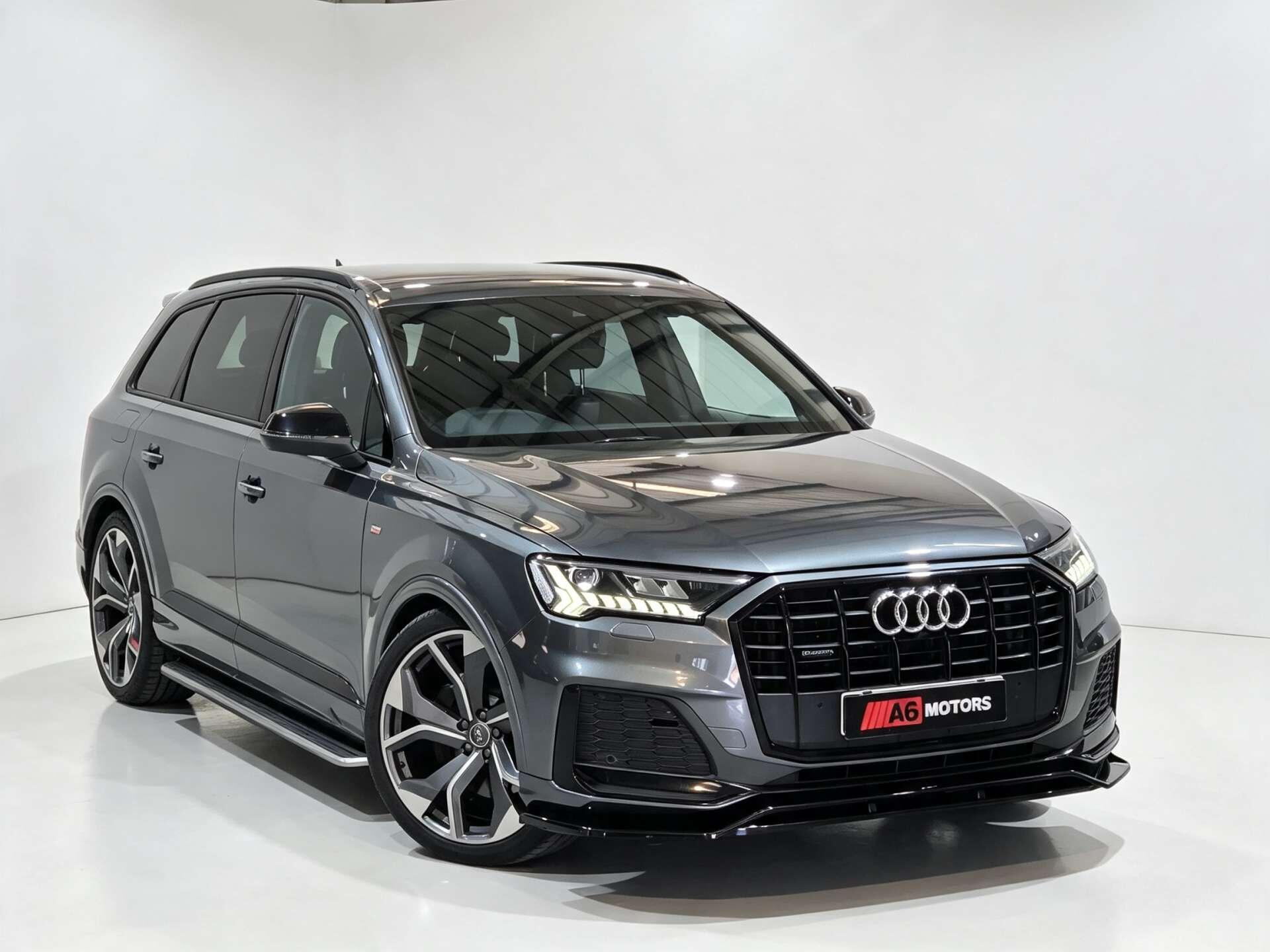 Audi Q7 view 2