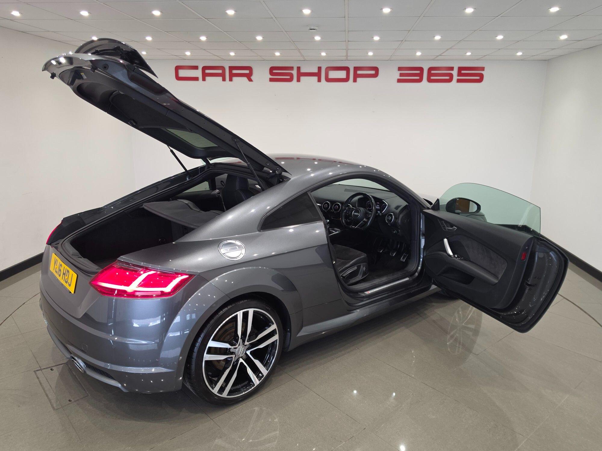 Audi TT view 56
