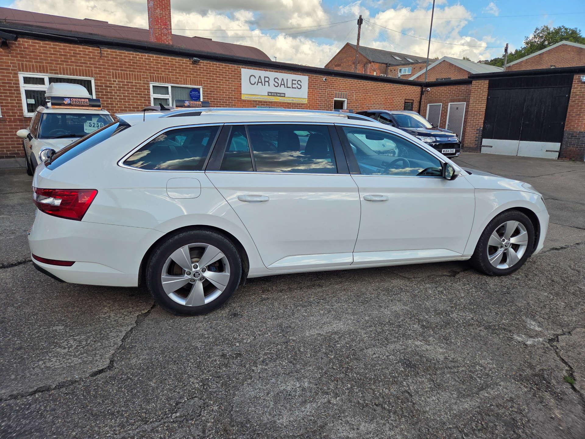 Skoda Superb view 9