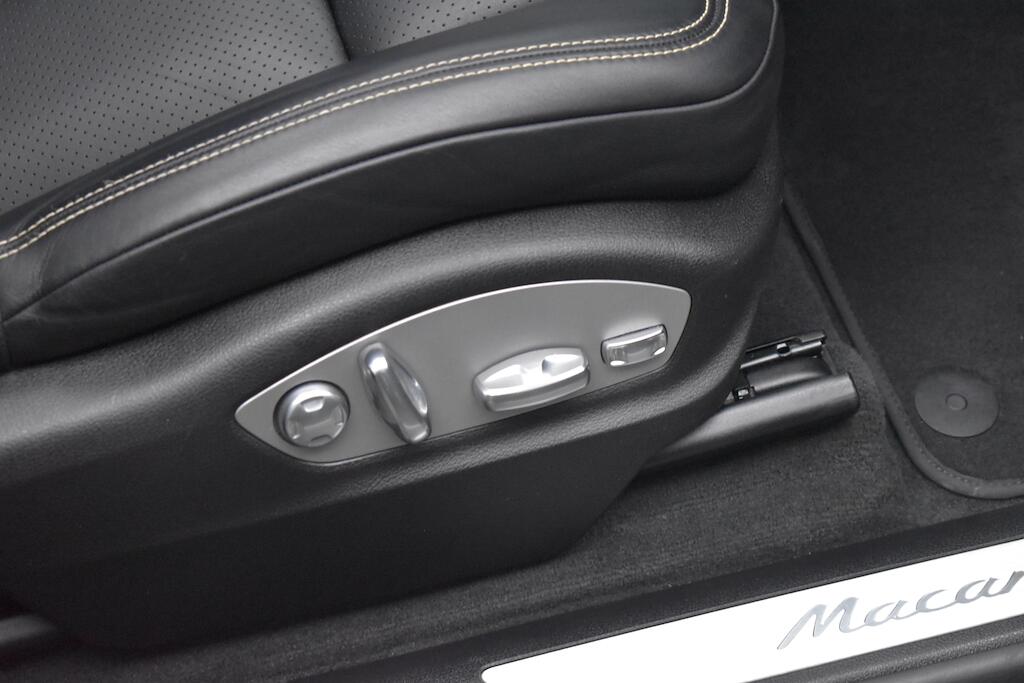 Porsche Macan view 35