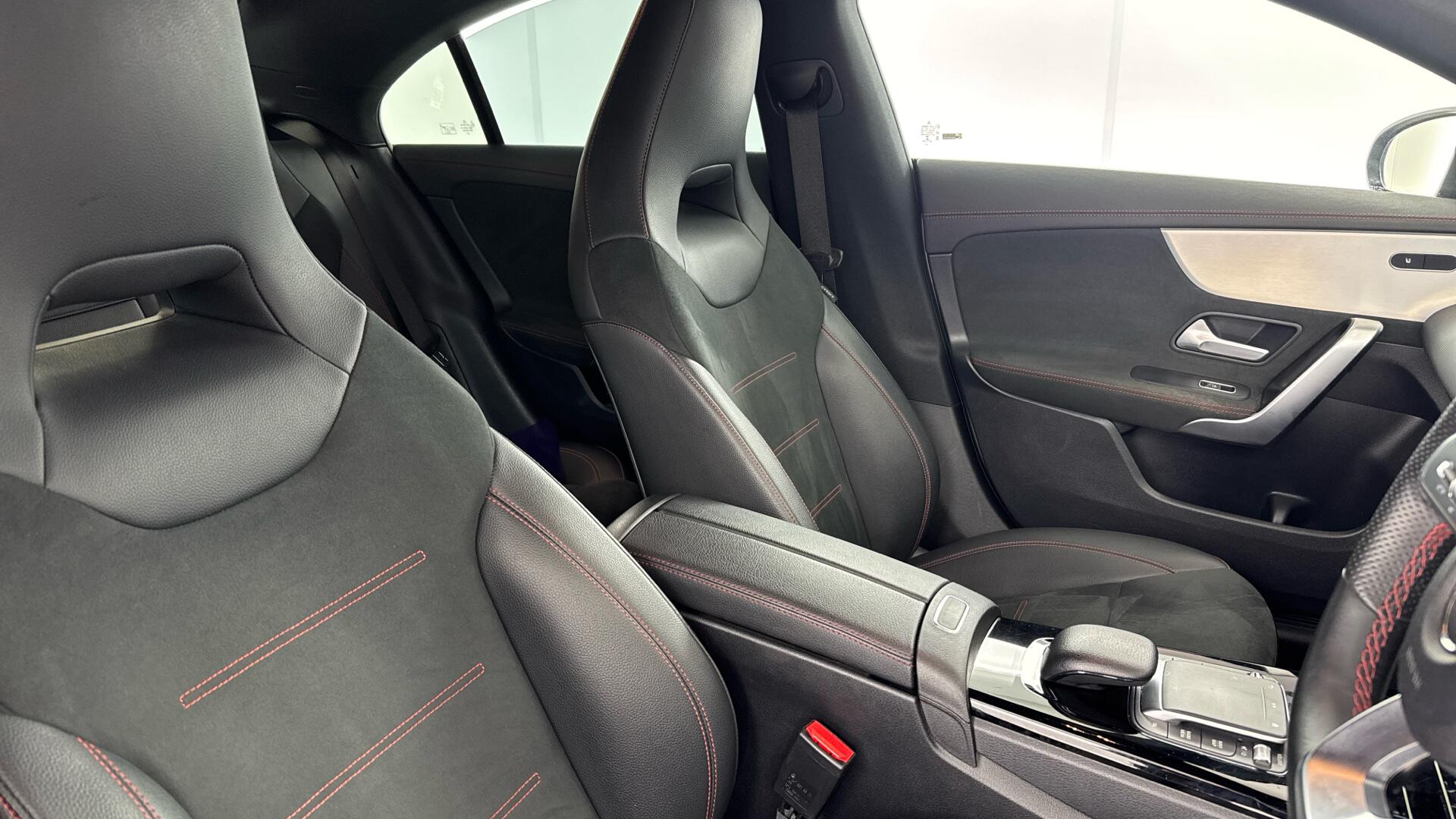 Mercedes-Benz Cla view 17