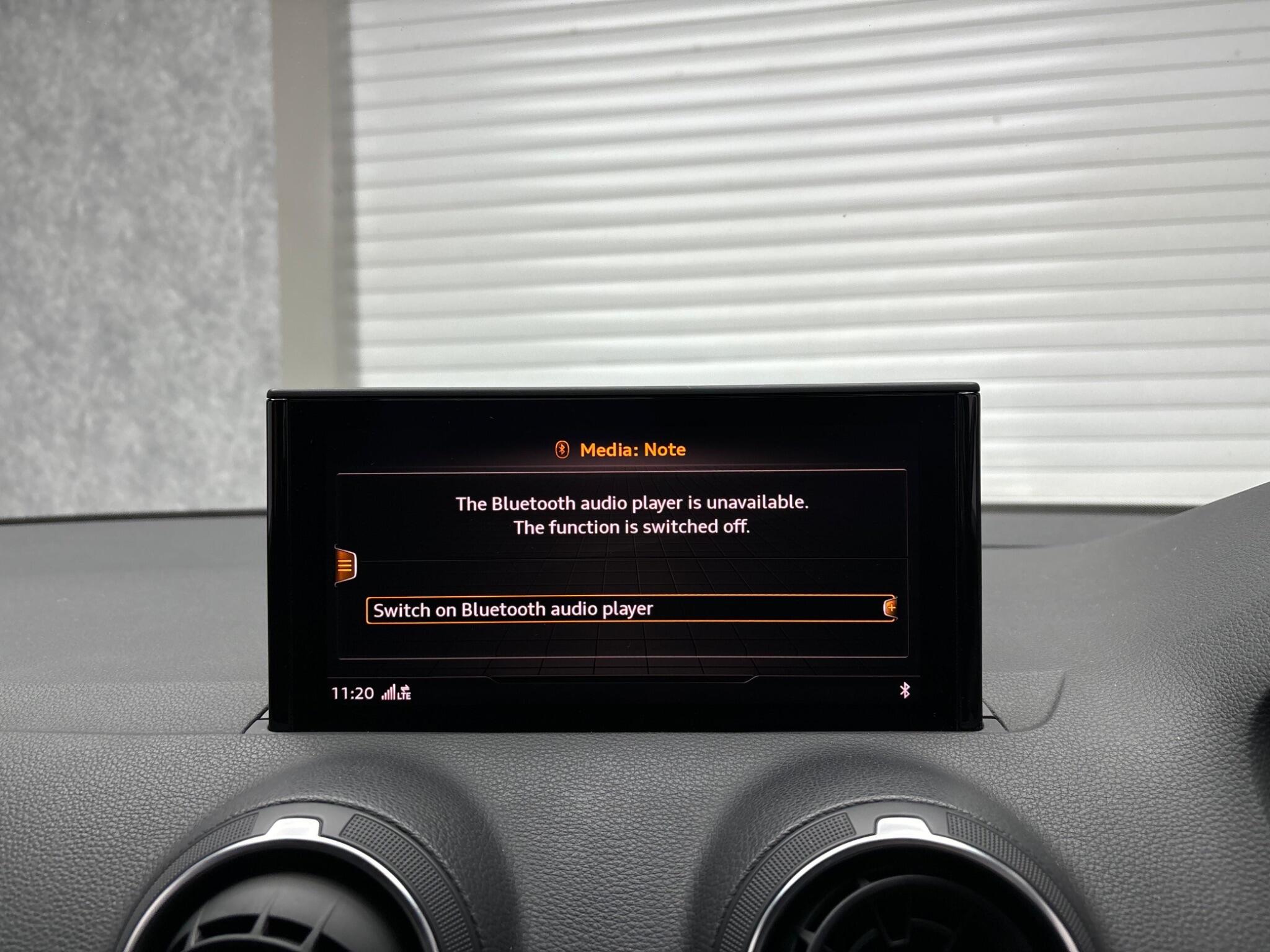 Audi Q2 view 20