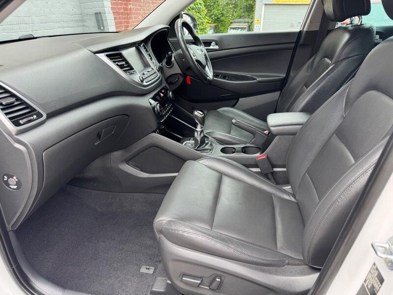 Hyundai Tucson view 16