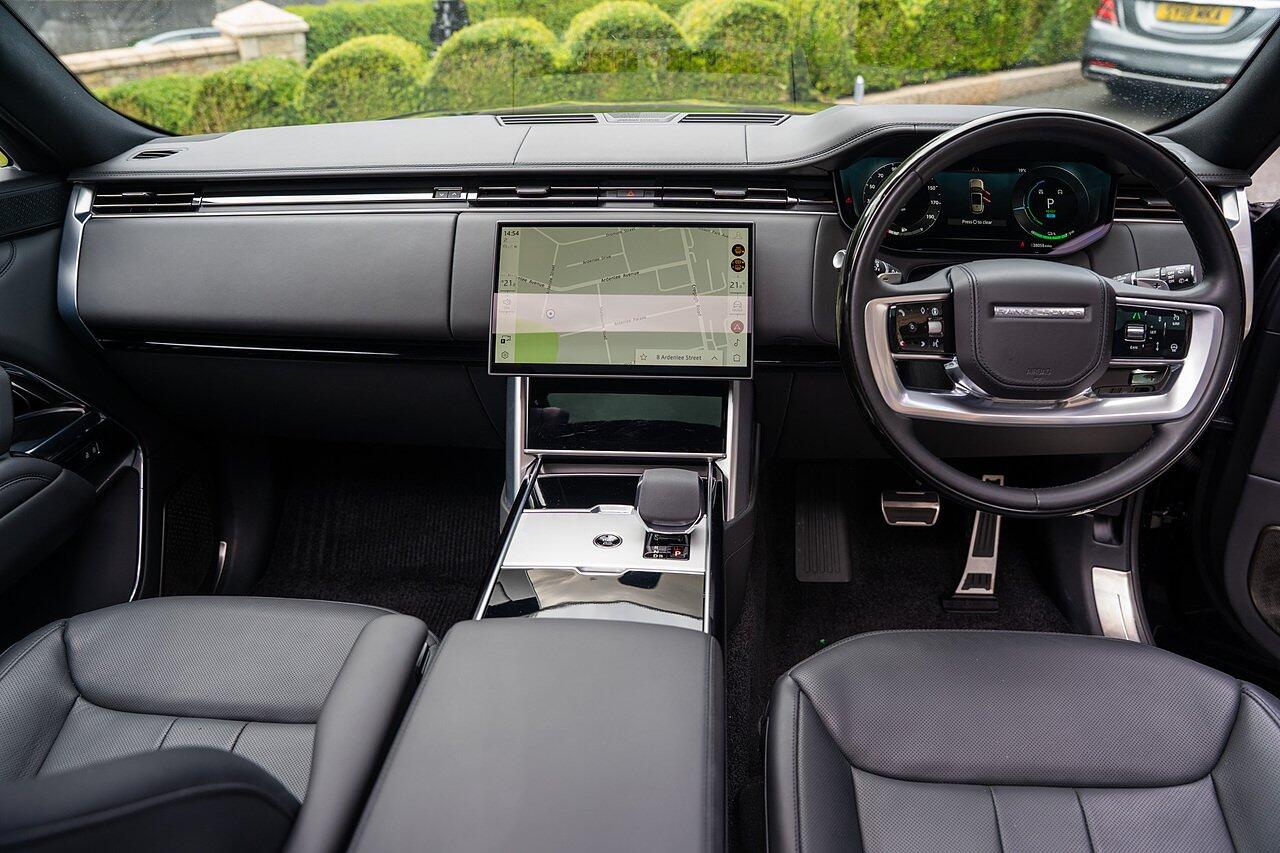 Land Rover Range Rover view 61