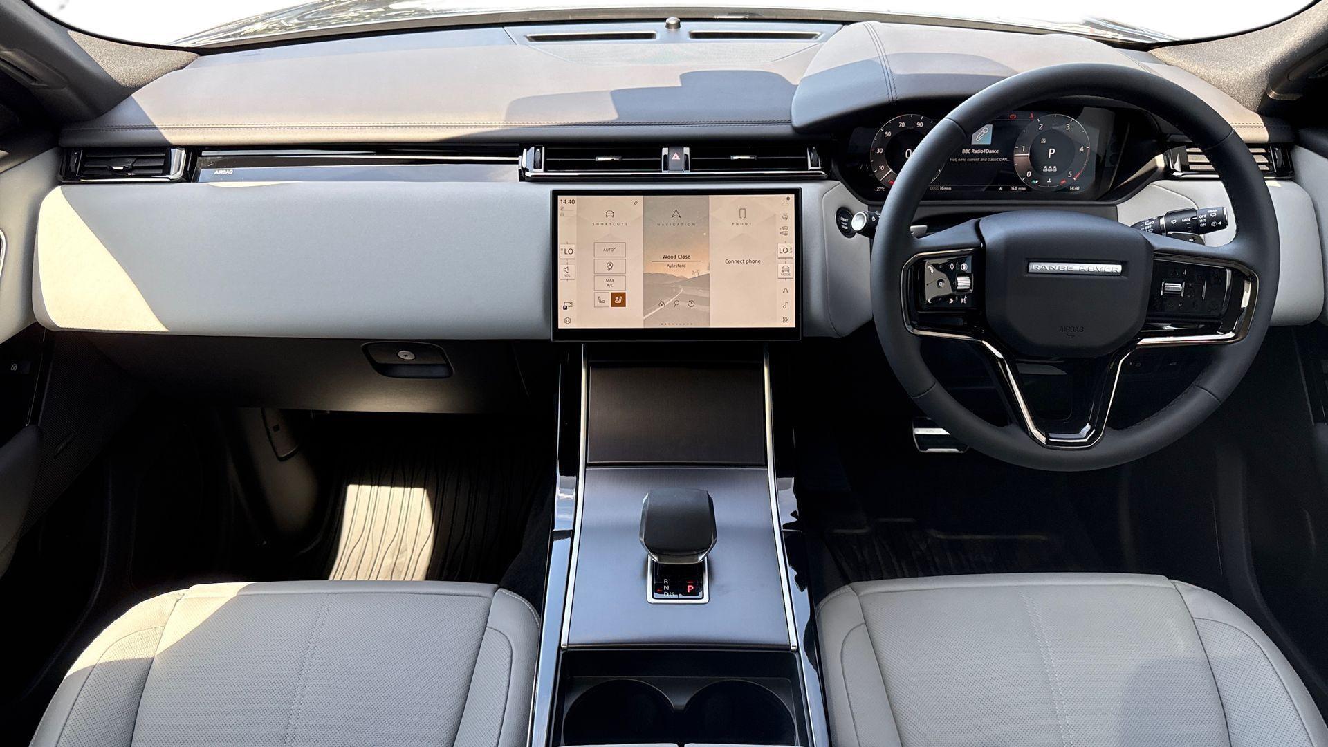 Land Rover Range Rover Velar view 10