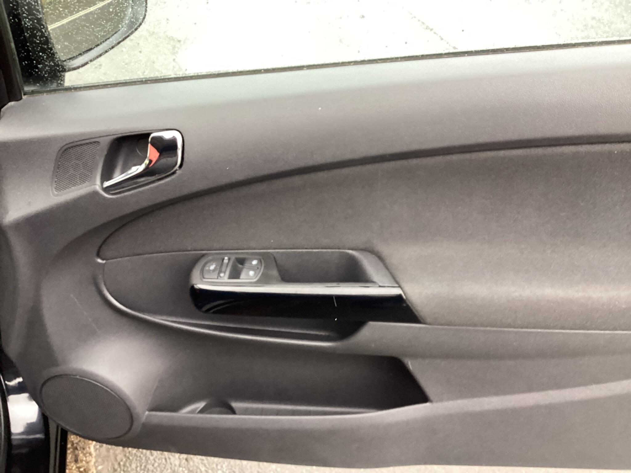 Vauxhall Corsa view 18