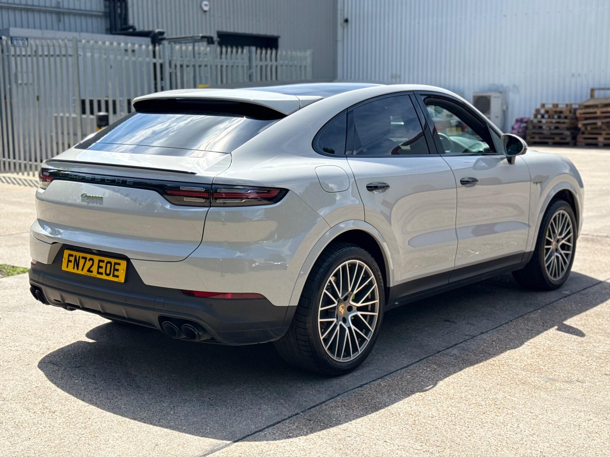 Porsche Cayenne view 6