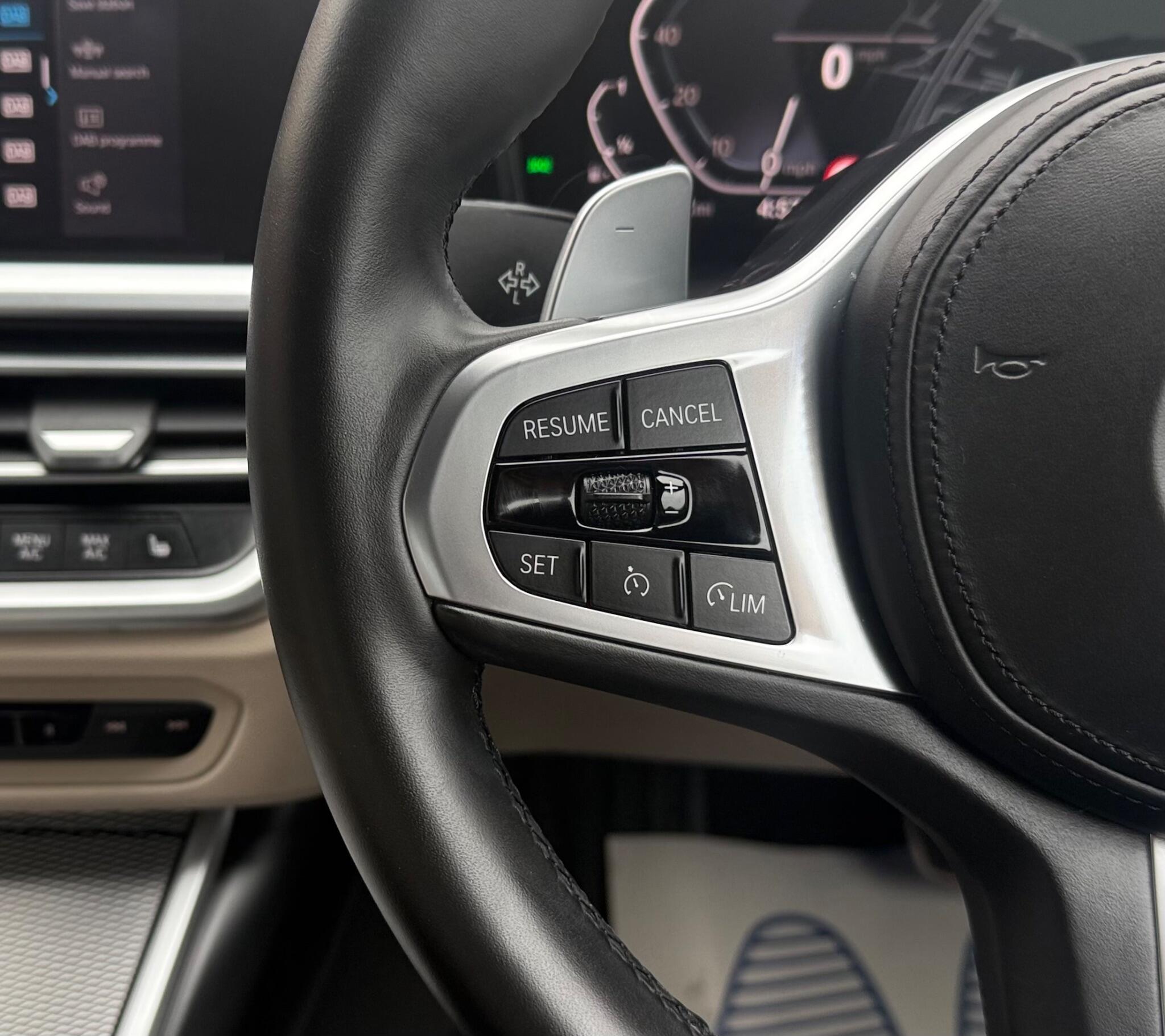 BMW 3 Series view 26