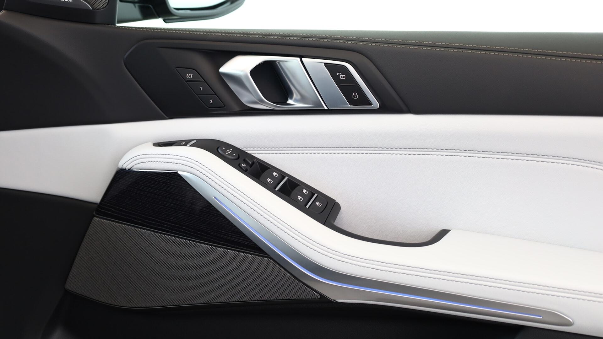 BMW X5 view 21