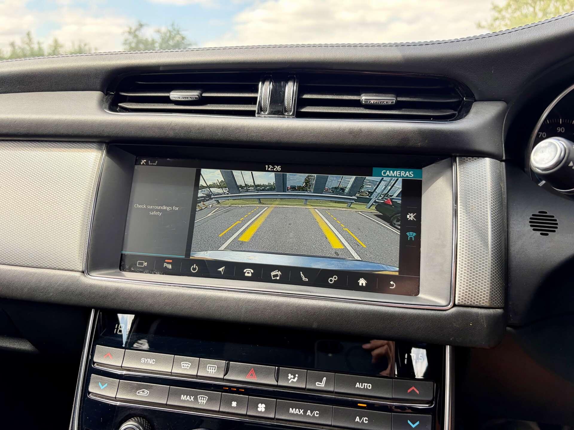 Jaguar XF view 50