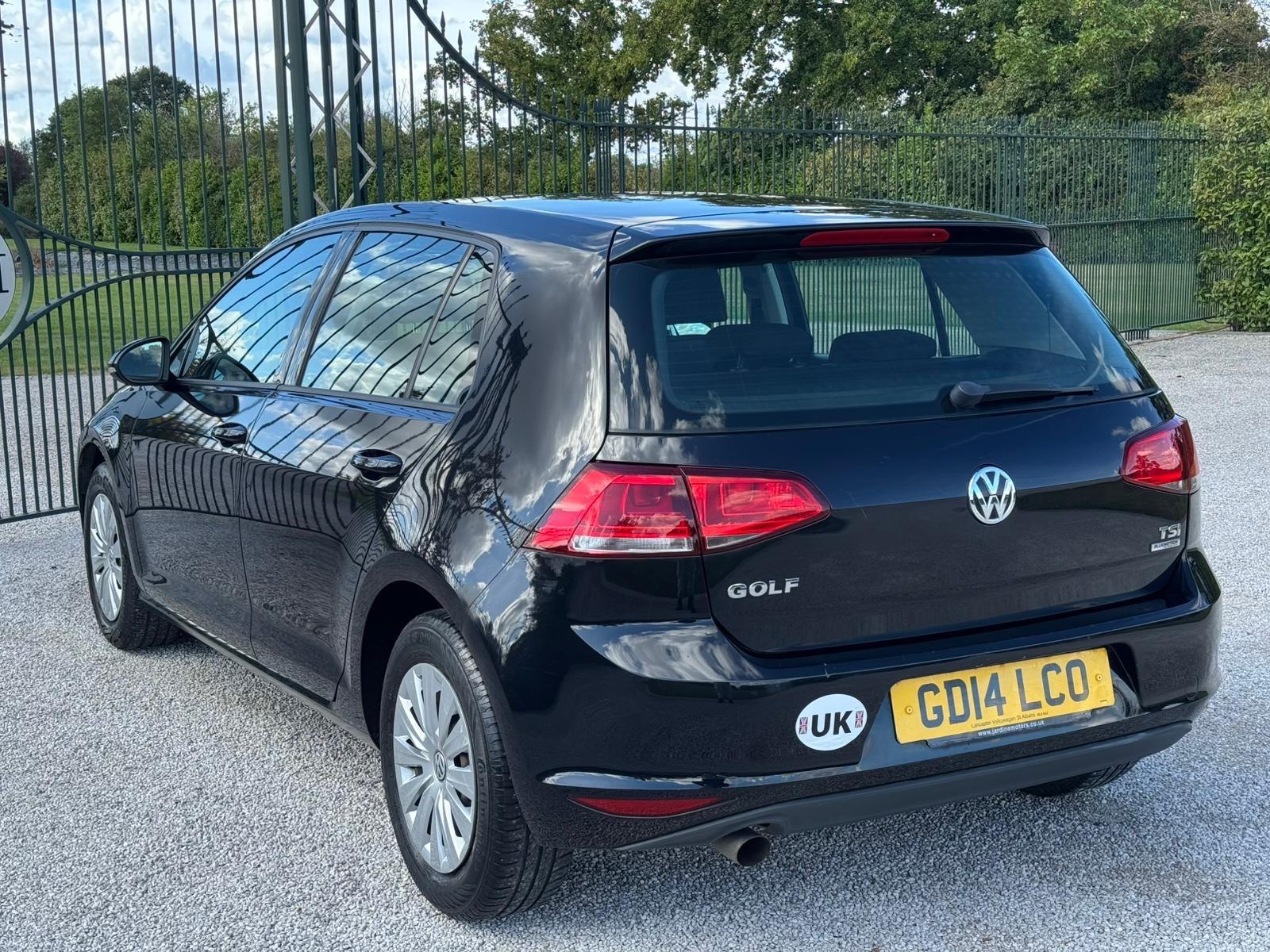 2014 Volkswagen Golf image 4