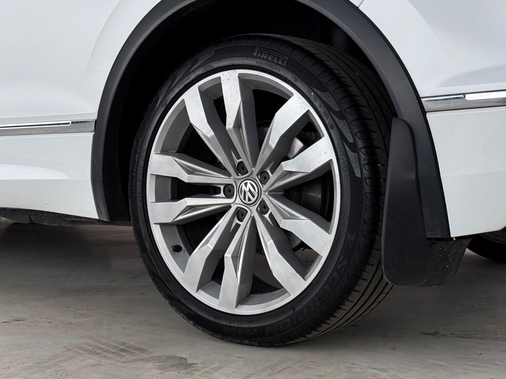 Volkswagen Tiguan view 9