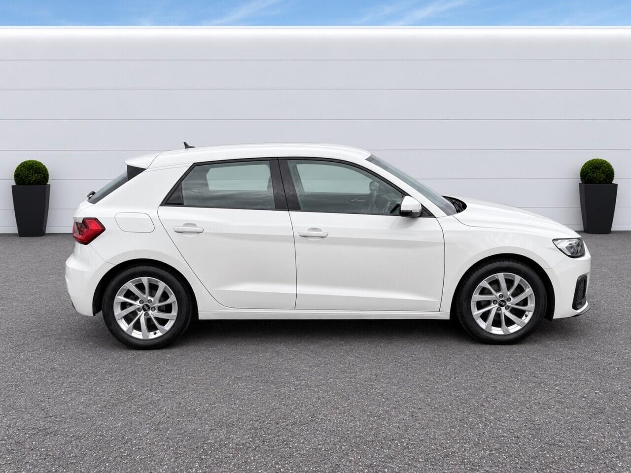 Audi A1 view 11
