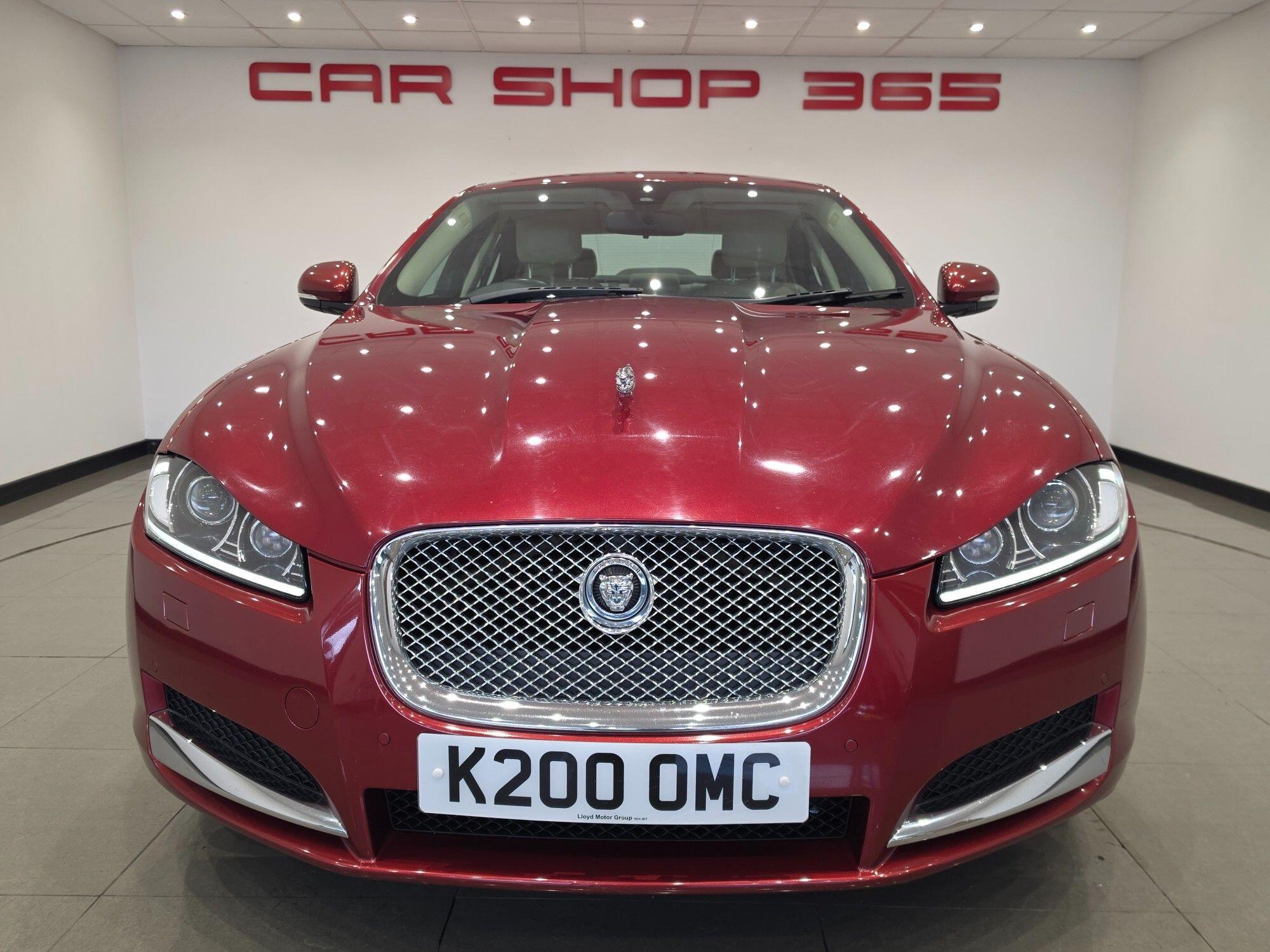 Jaguar XF view 12