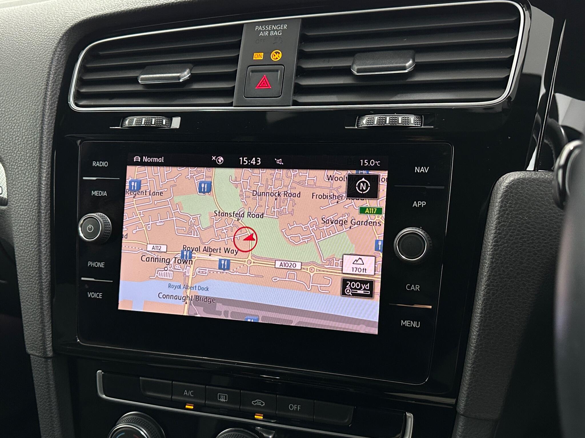 Volkswagen Golf view 22