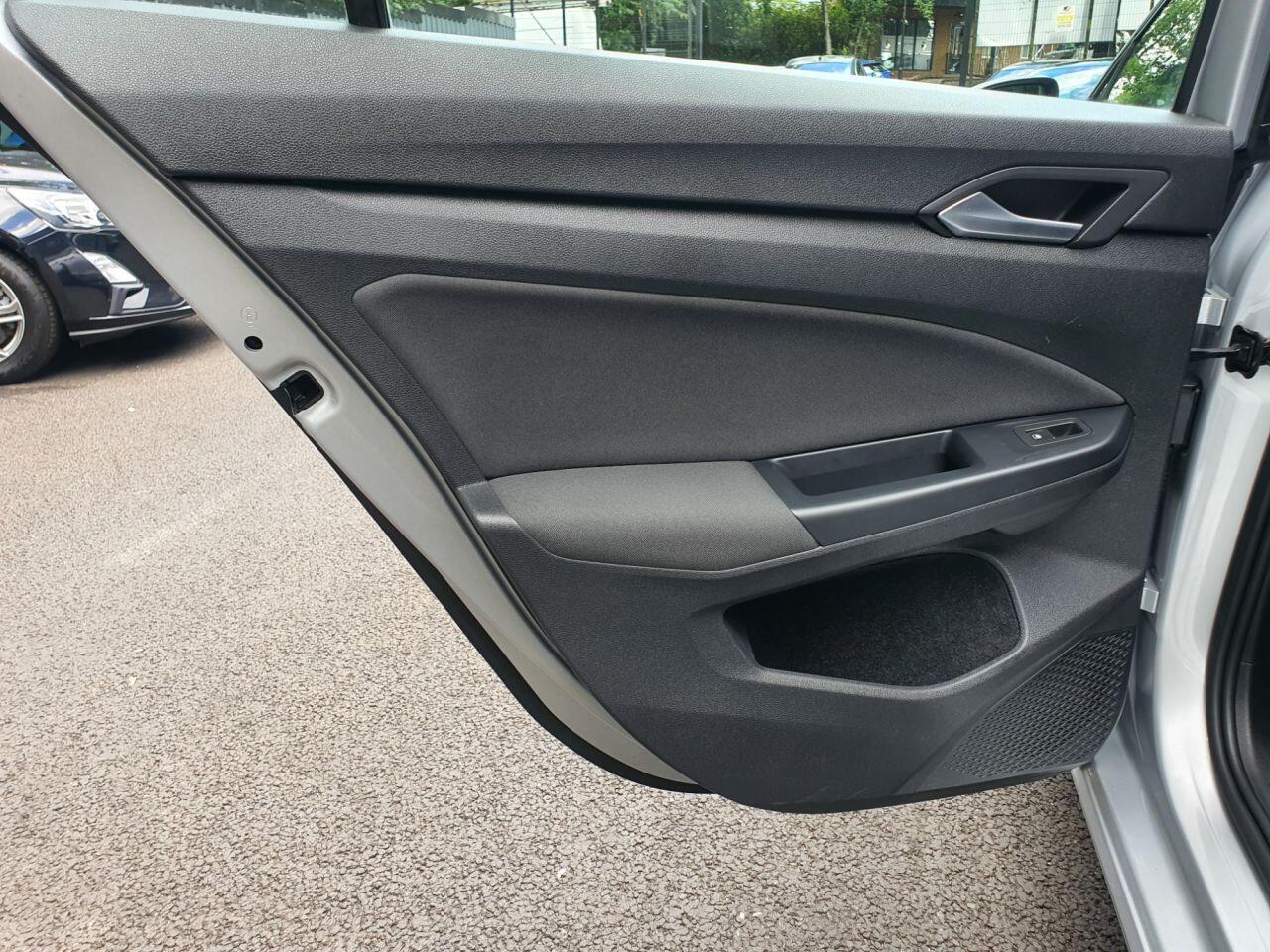 Volkswagen Golf view 23