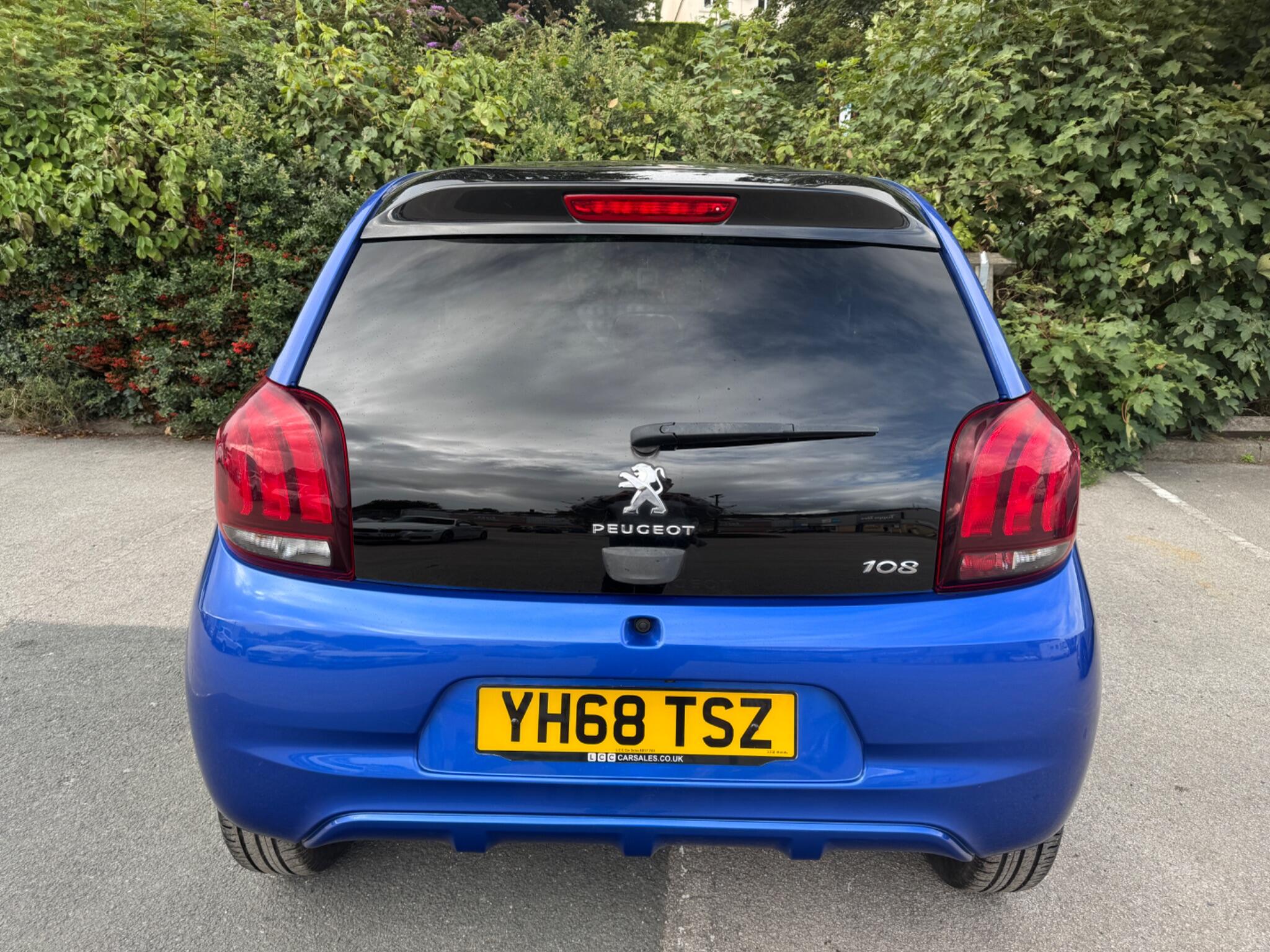 Peugeot 108 view 8
