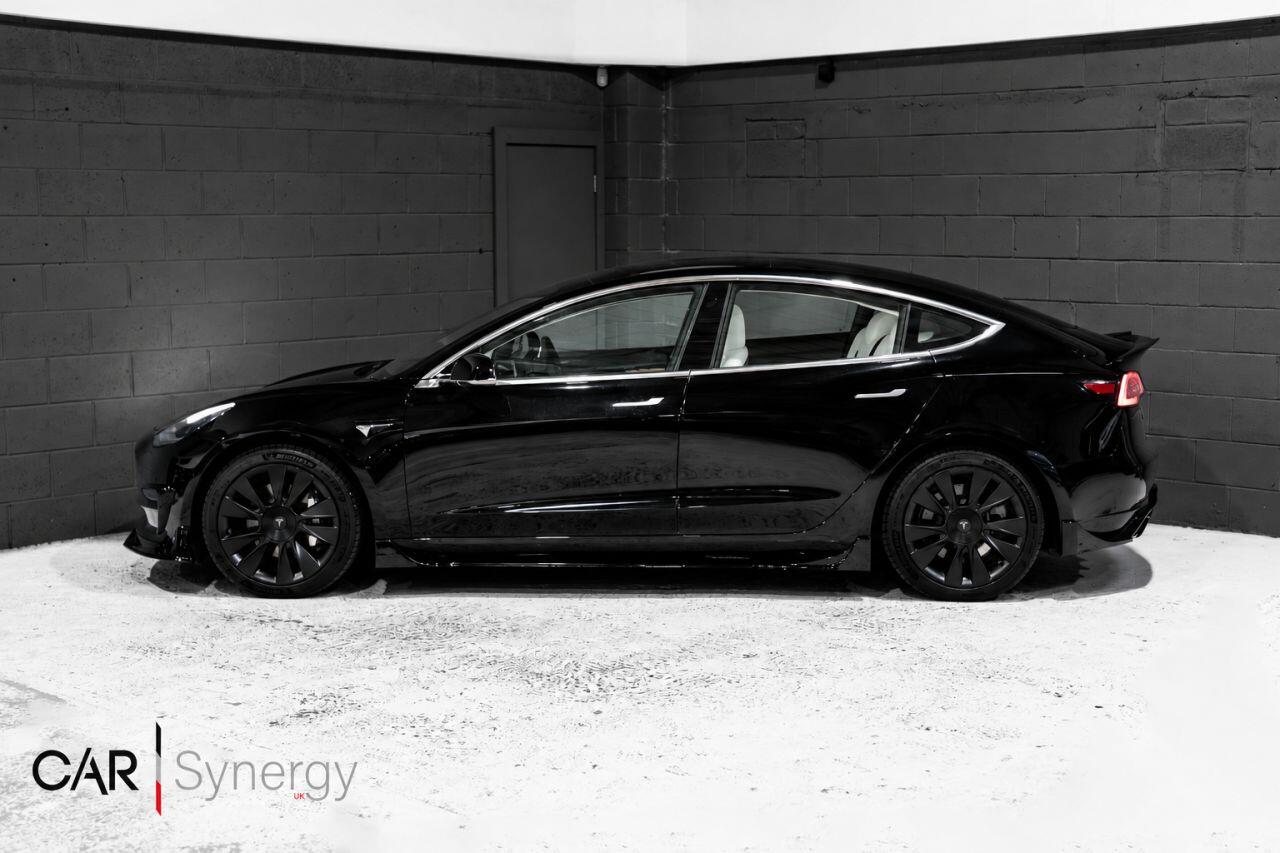Tesla Model 3 view 4