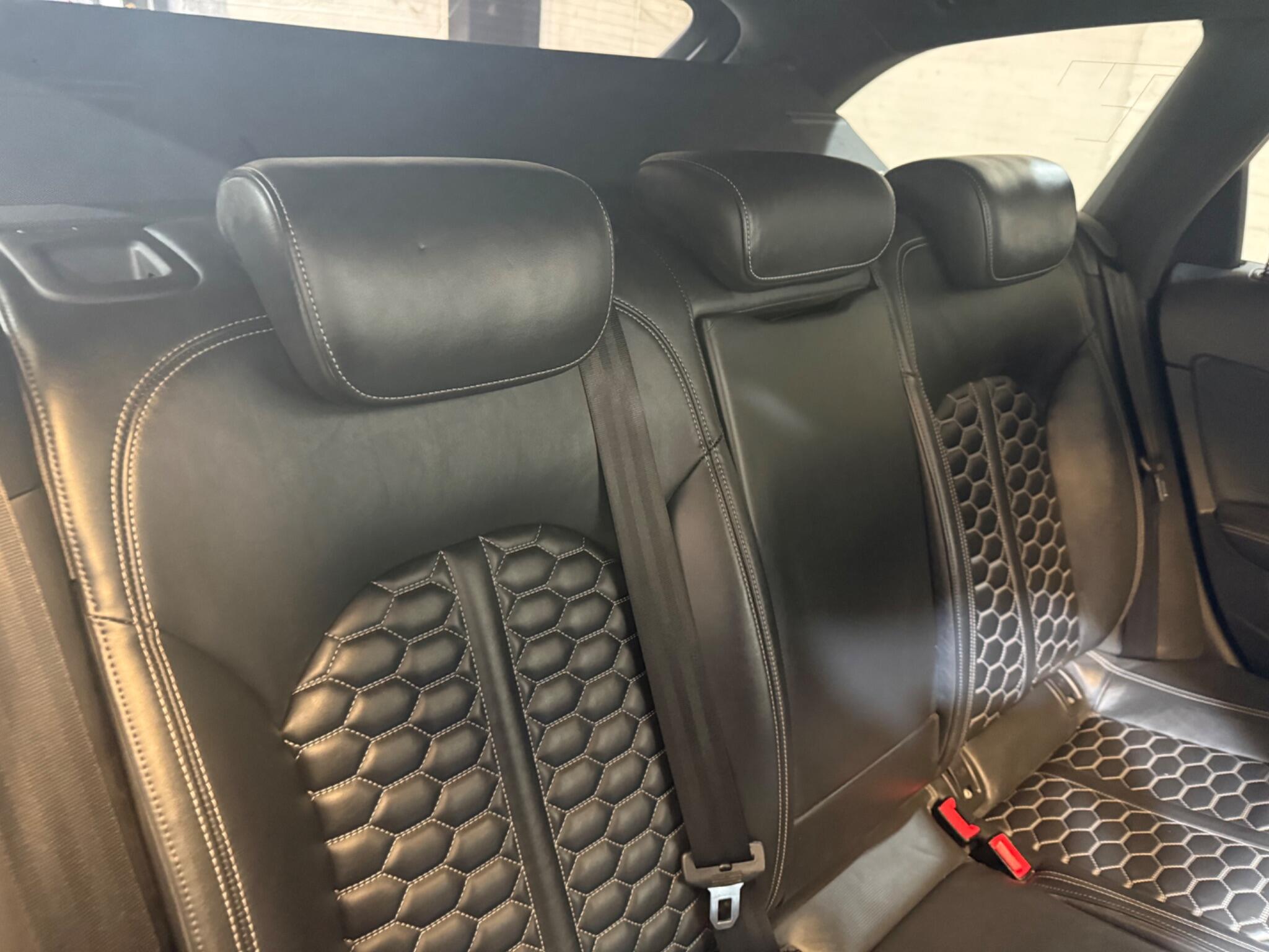 Audi RS6 view 23