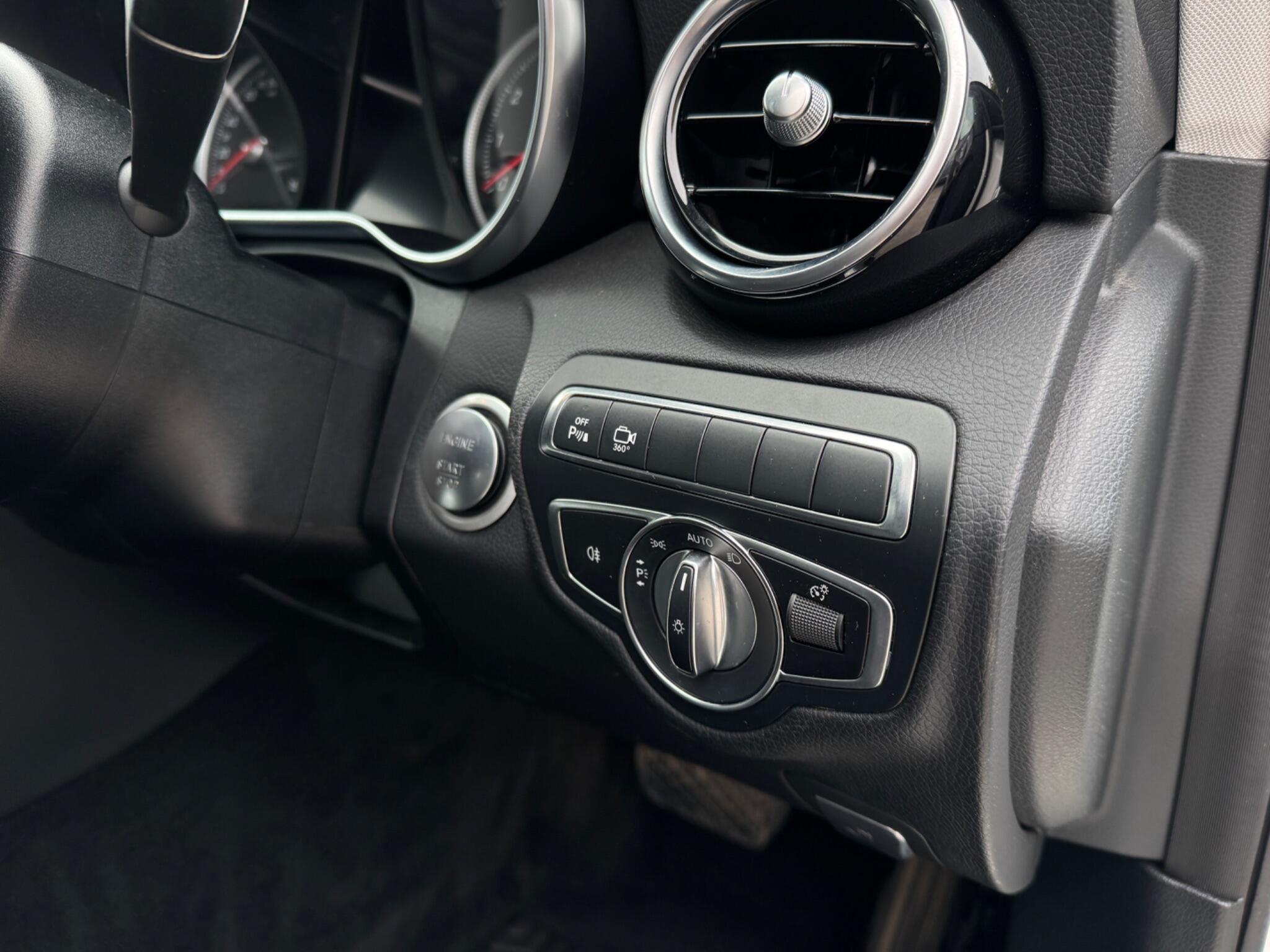 Mercedes-Benz C-Class view 71