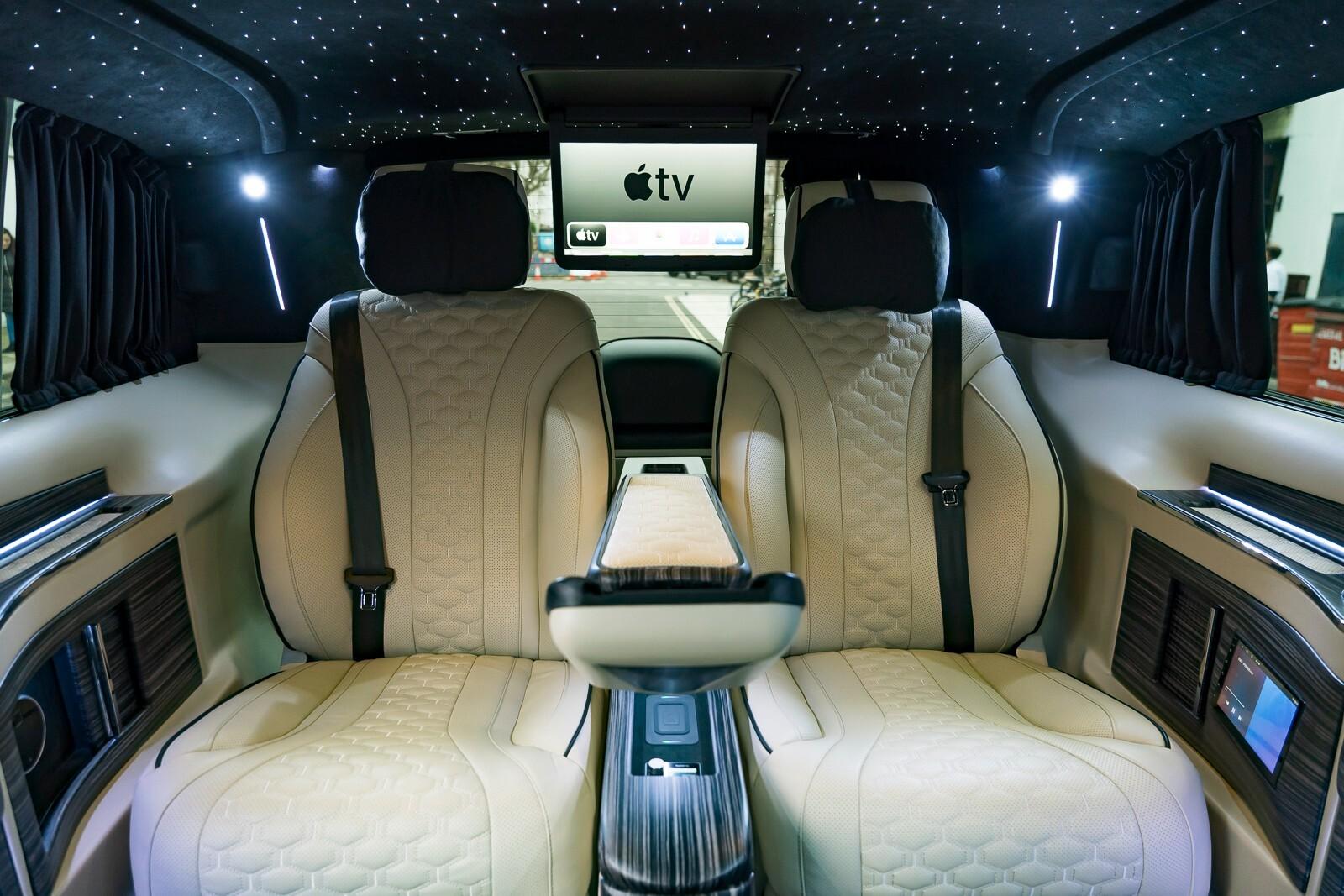 Mercedes-Benz V-Class view 19