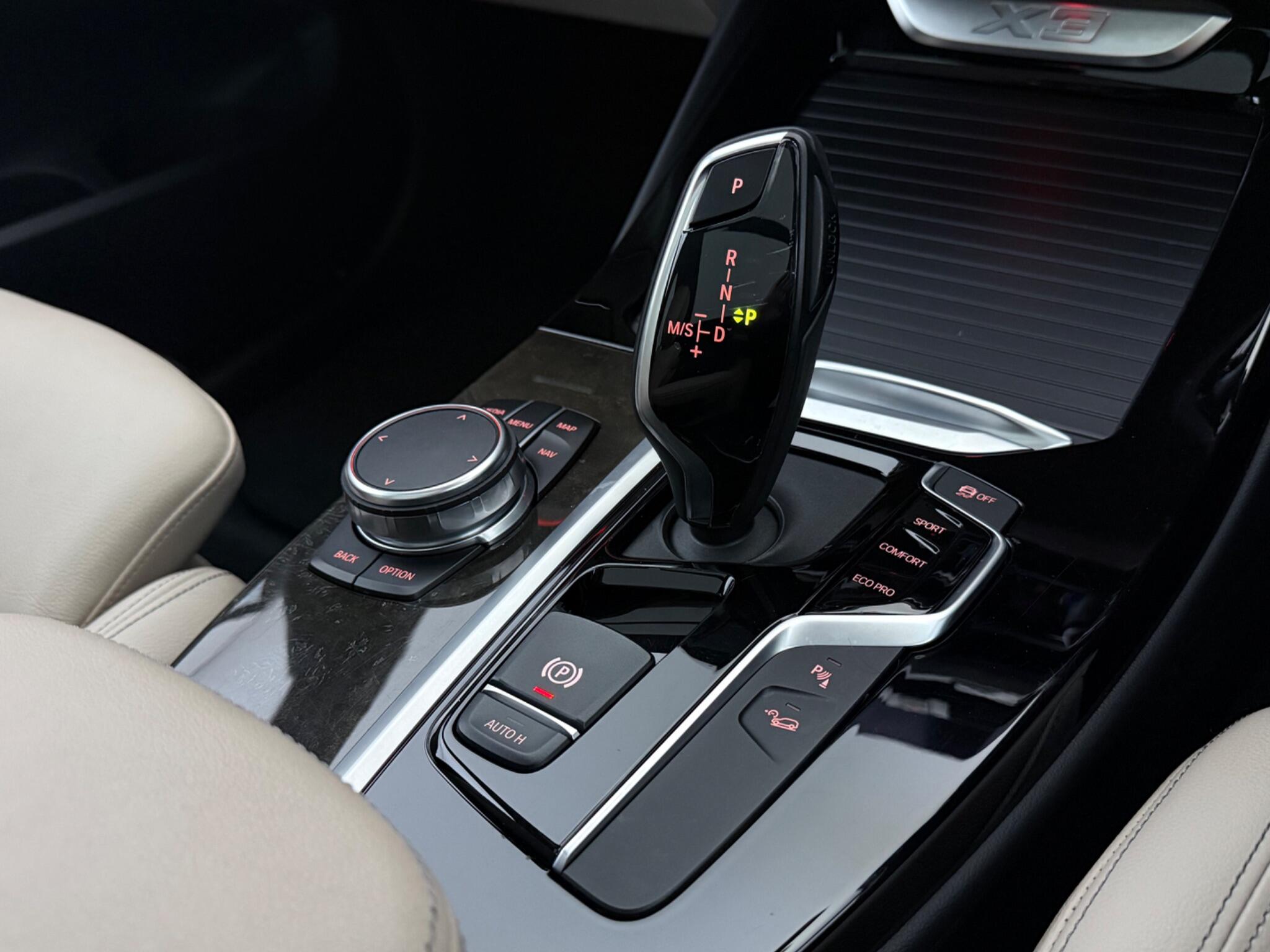 BMW X3 view 21