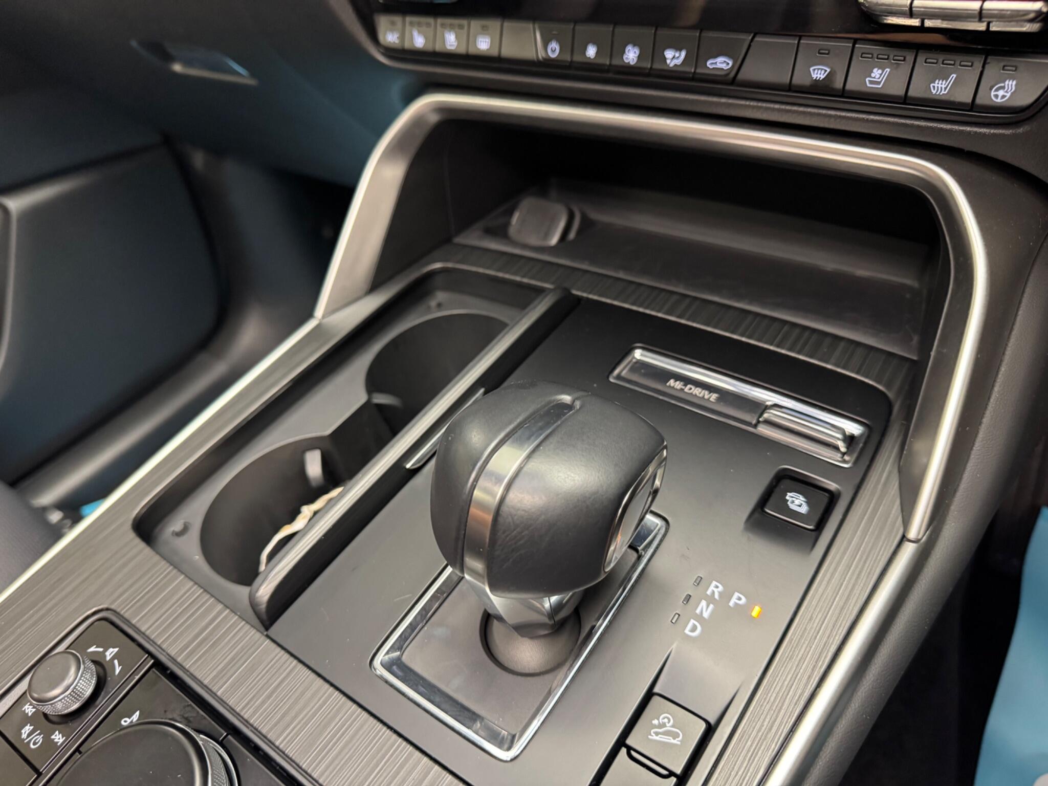 Mazda CX-60 view 8