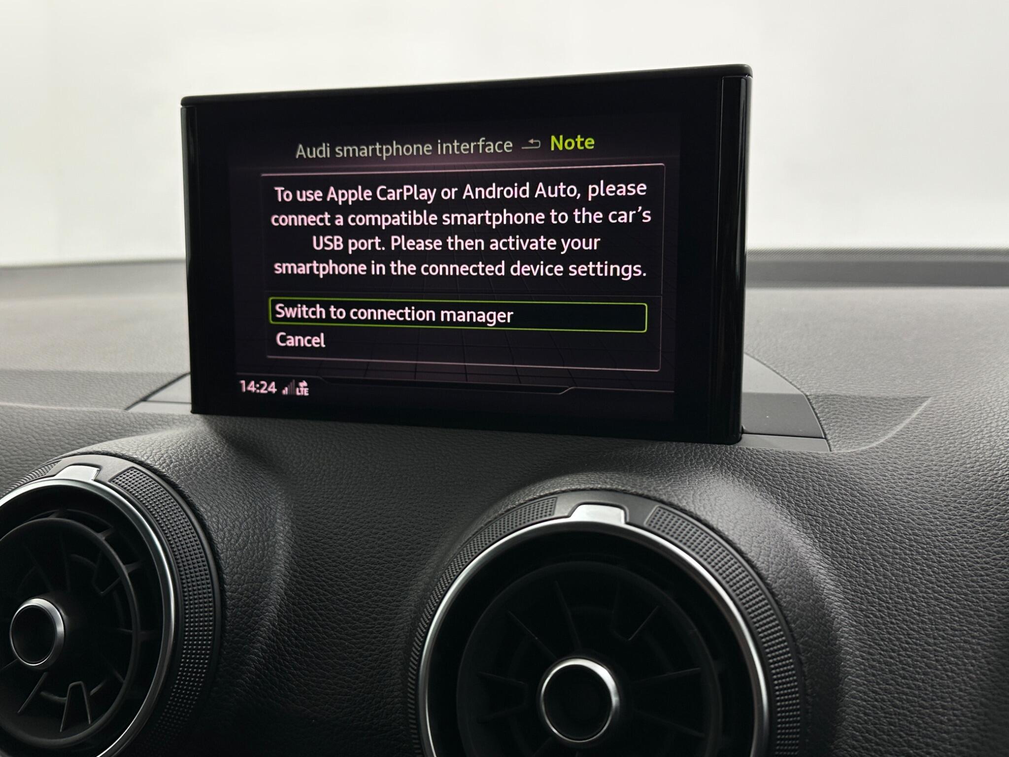 Audi Q2 view 24