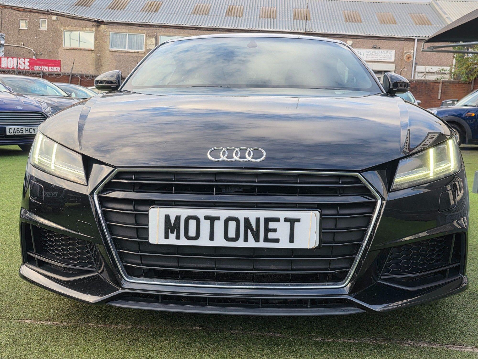 Audi TT view 26