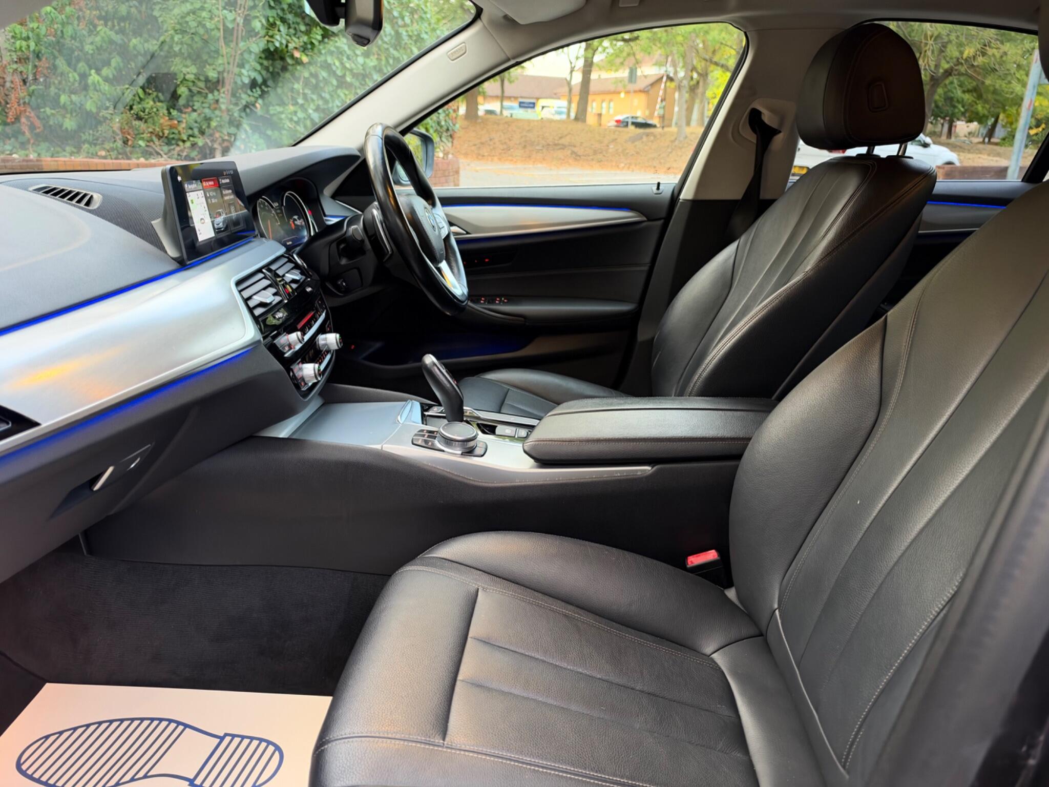 BMW 5 Series view 15