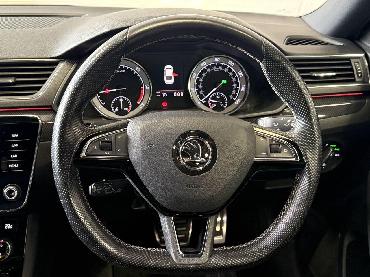 Skoda Superb view 35