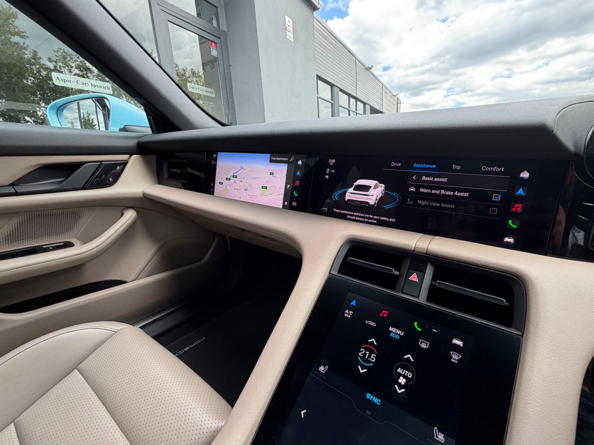 Porsche Taycan view 18