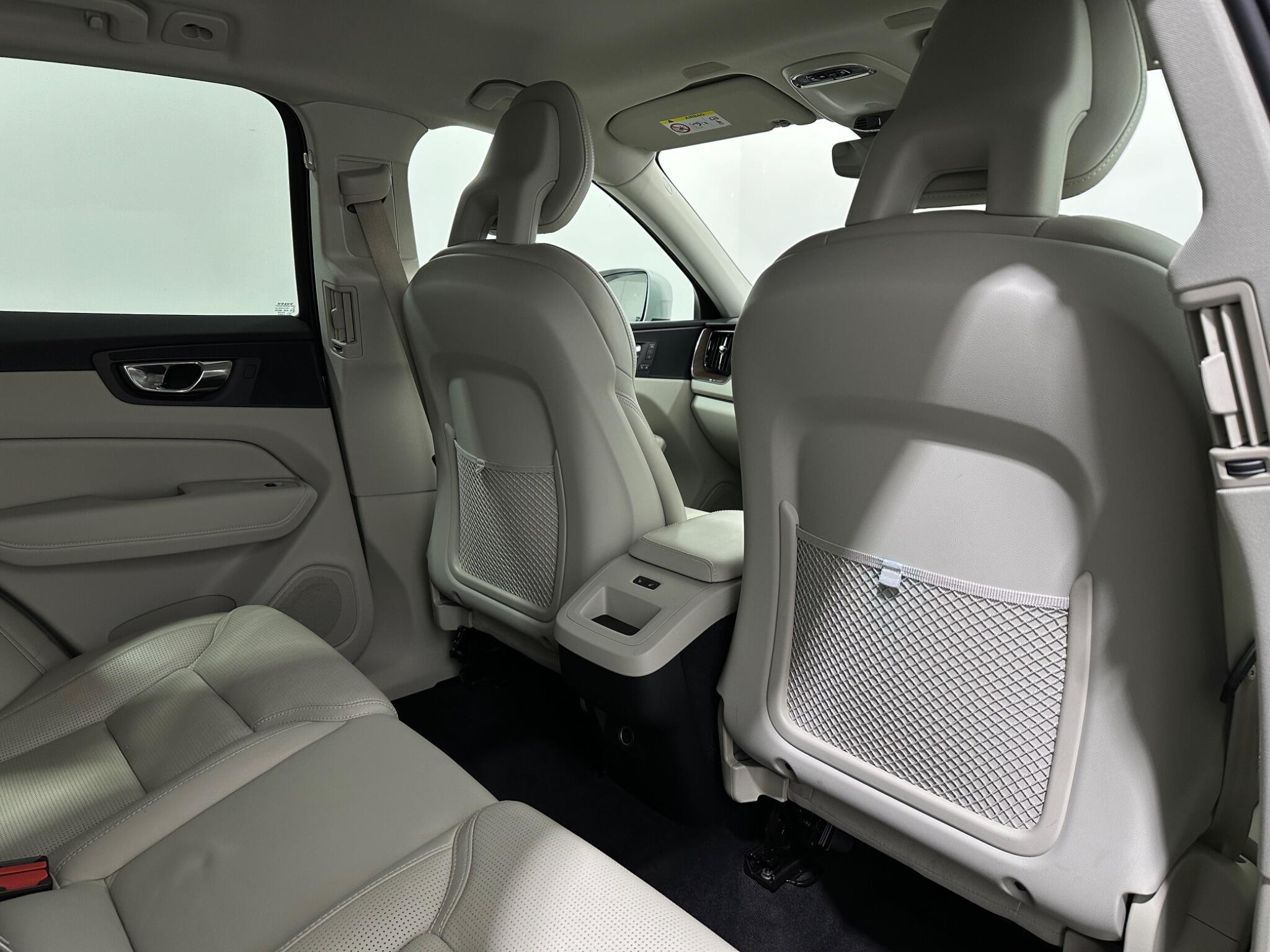 Volvo XC60 view 41