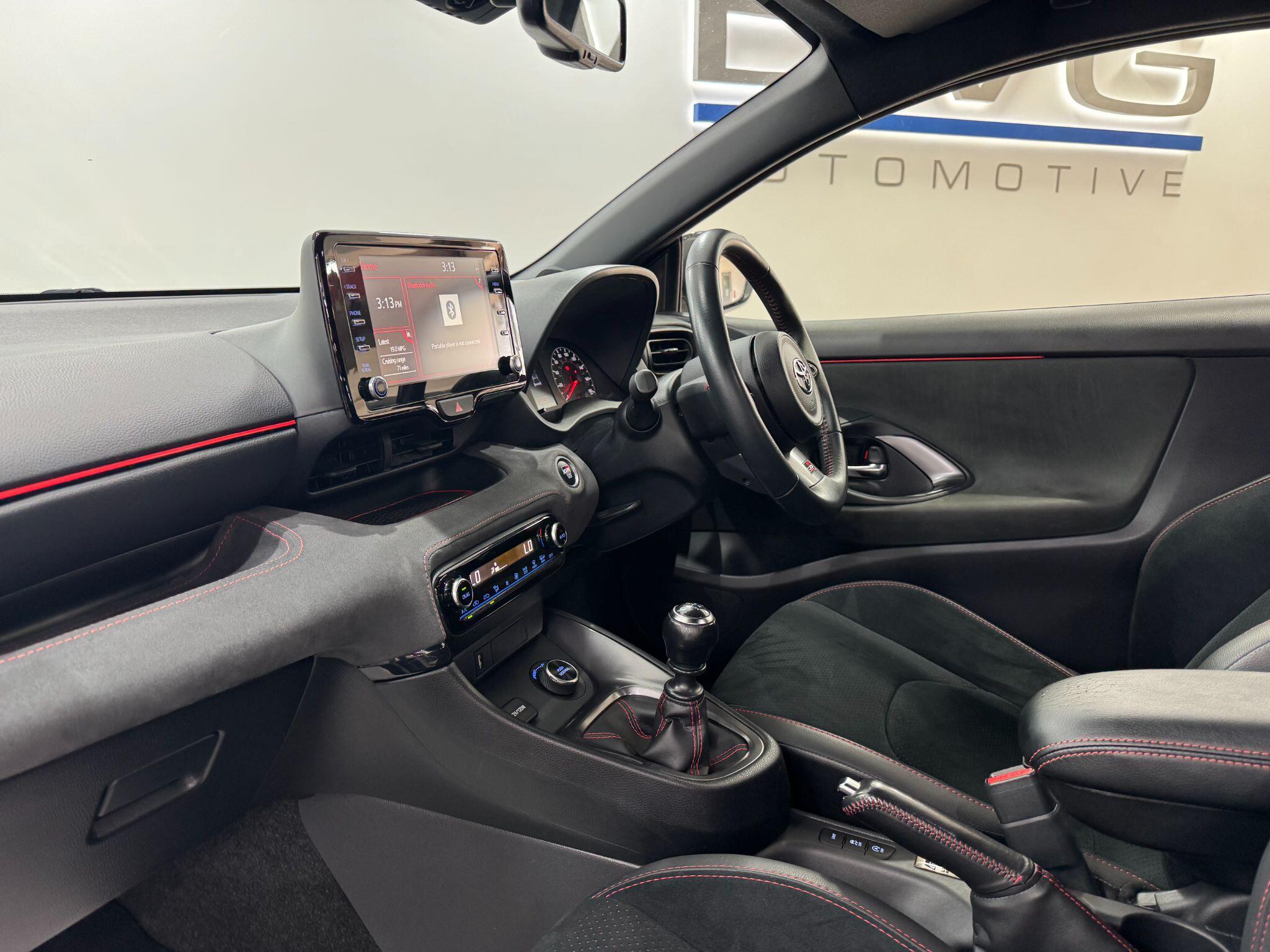 Toyota Yaris view 44