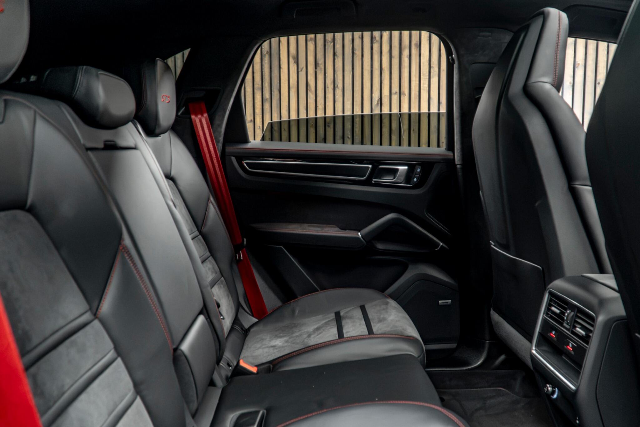 Porsche Cayenne view 48
