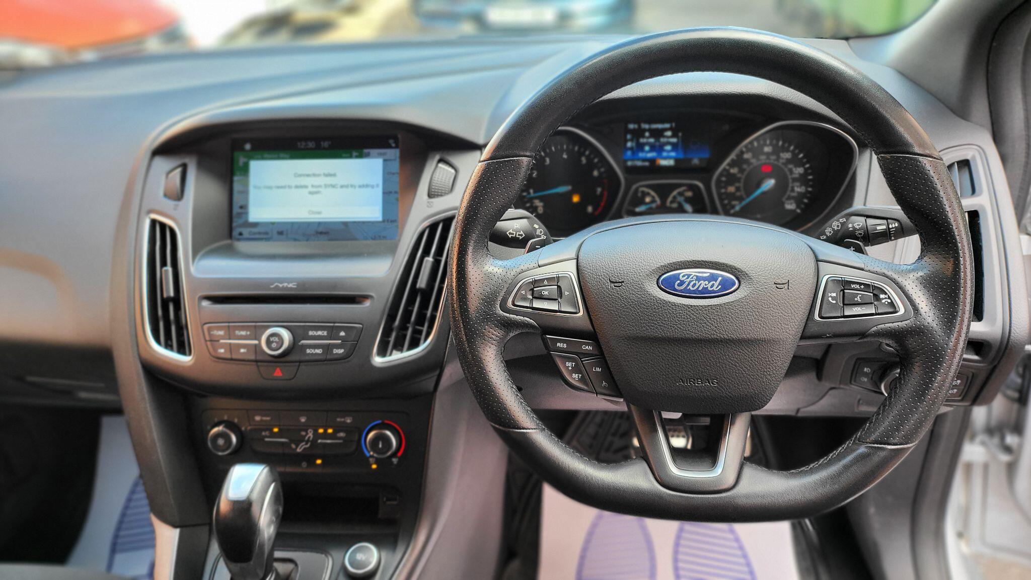 Ford Focus view 26