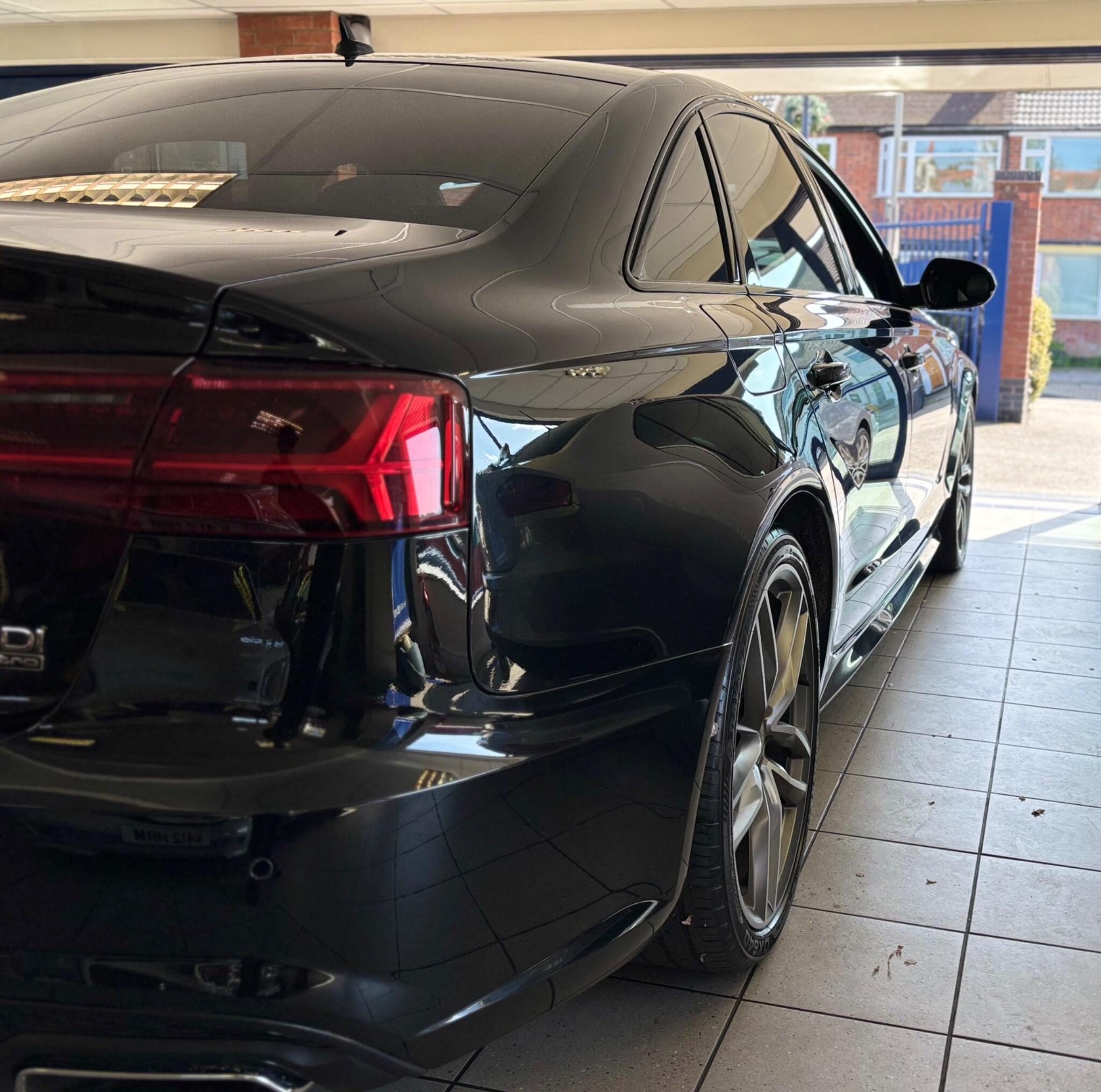 Audi A6 Saloon view 6