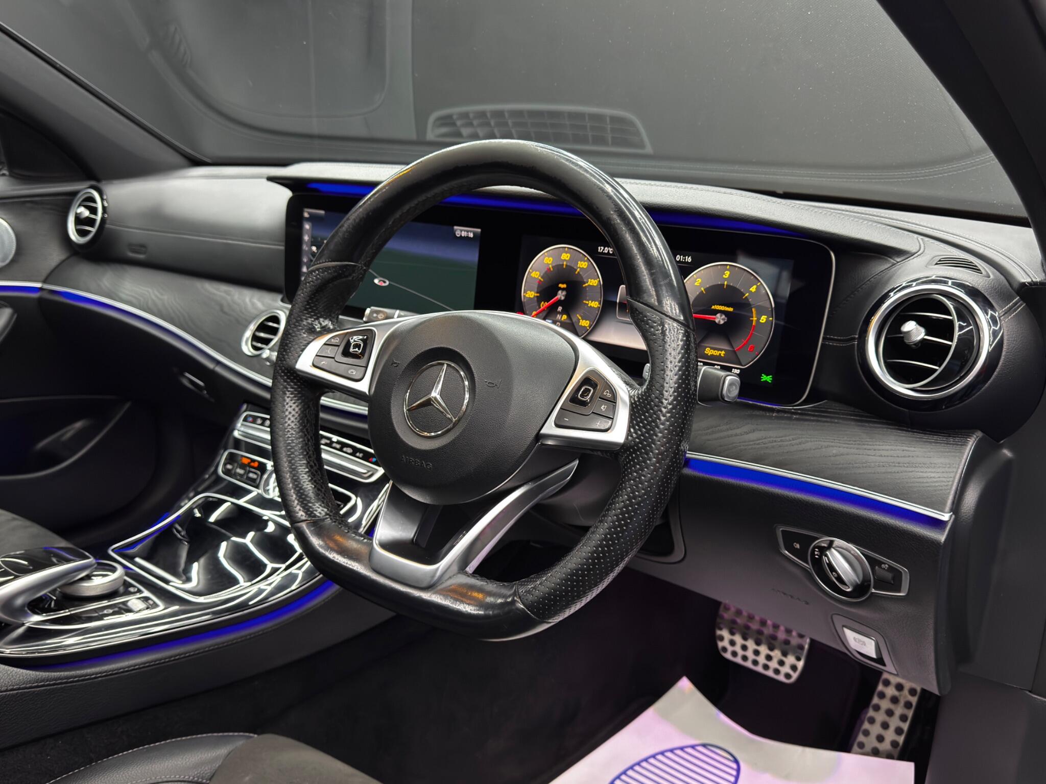 Mercedes-Benz E-Class view 9