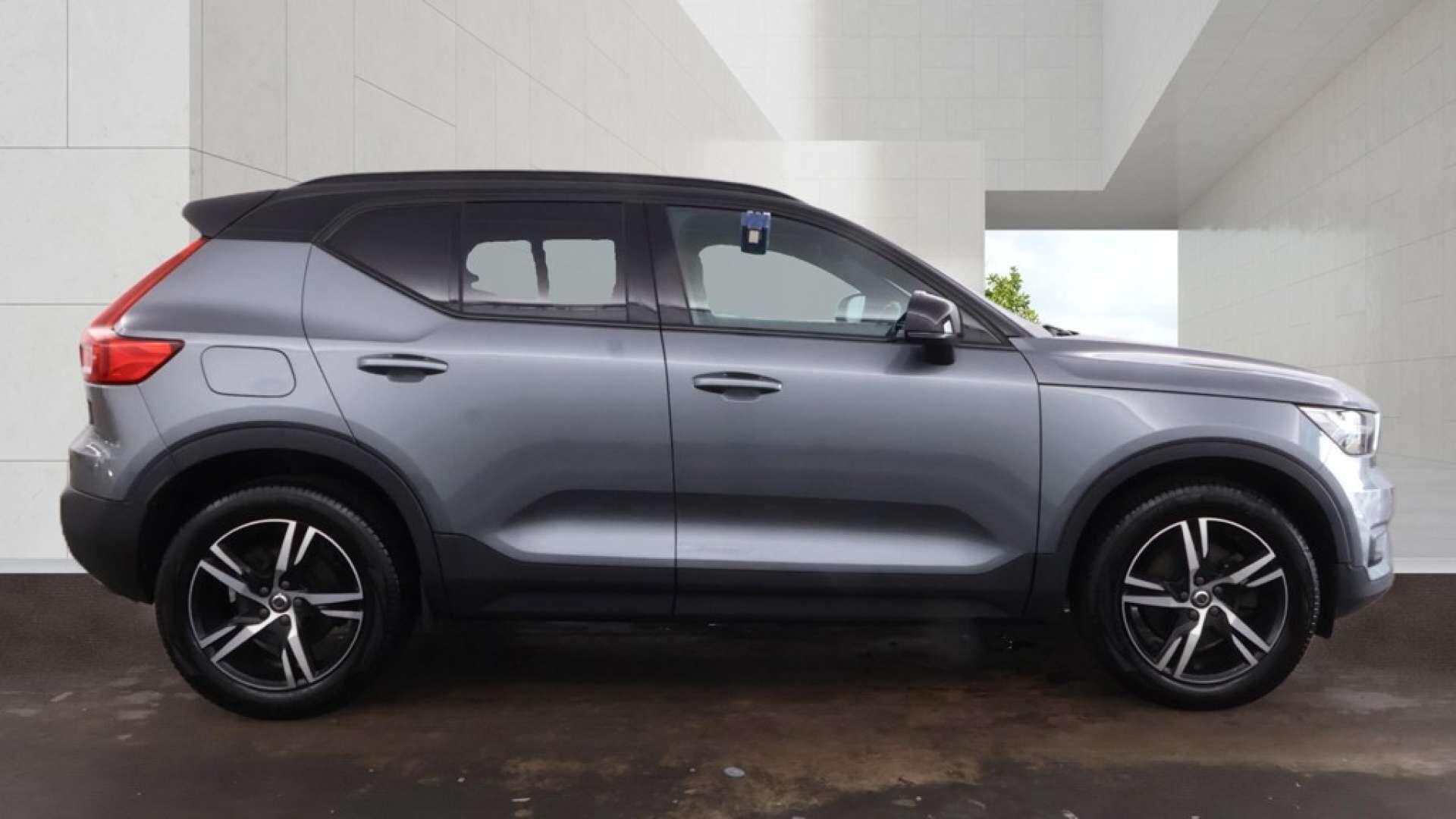 Volvo XC40 view 6