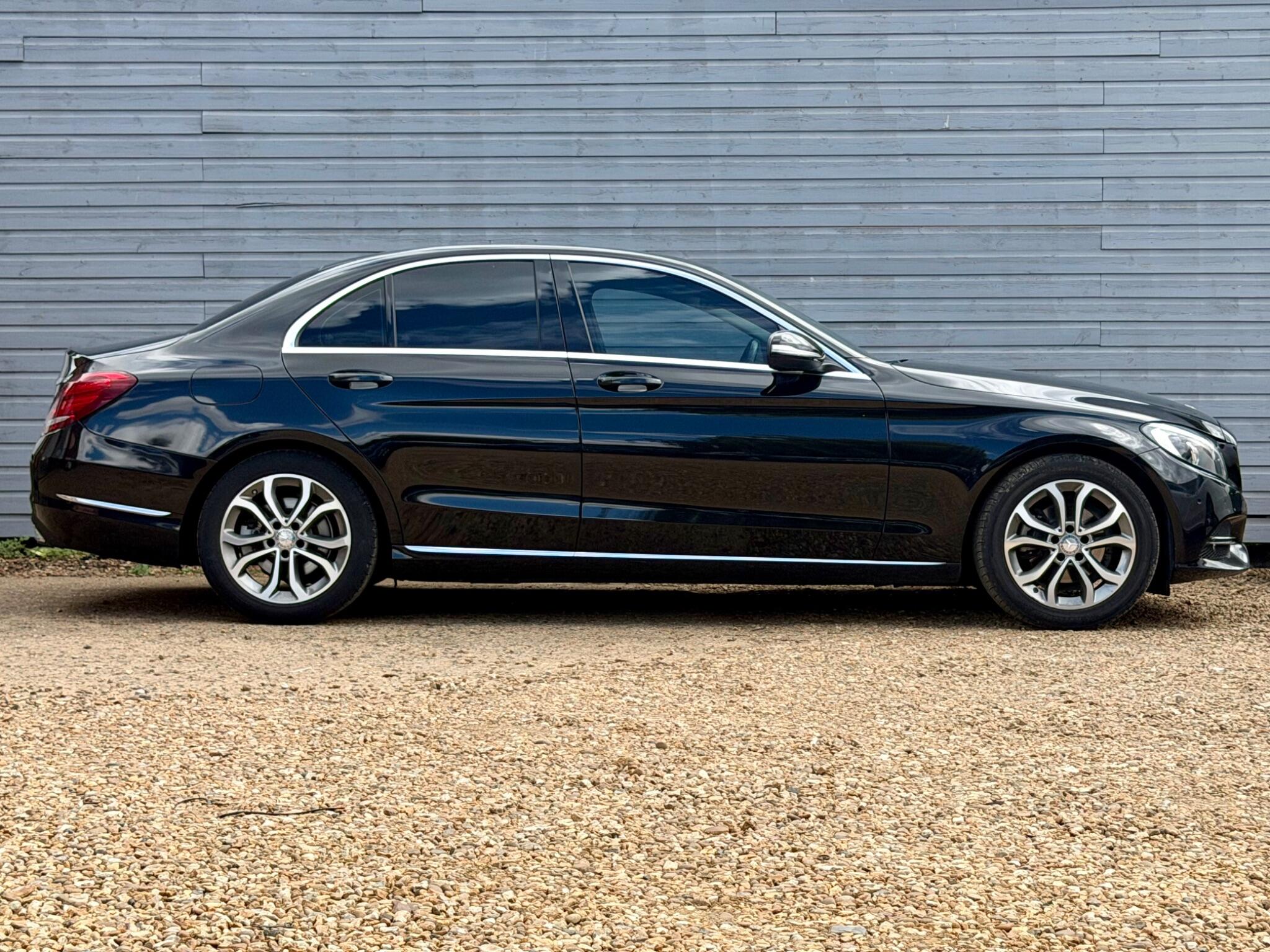 Mercedes-Benz C Class view 3