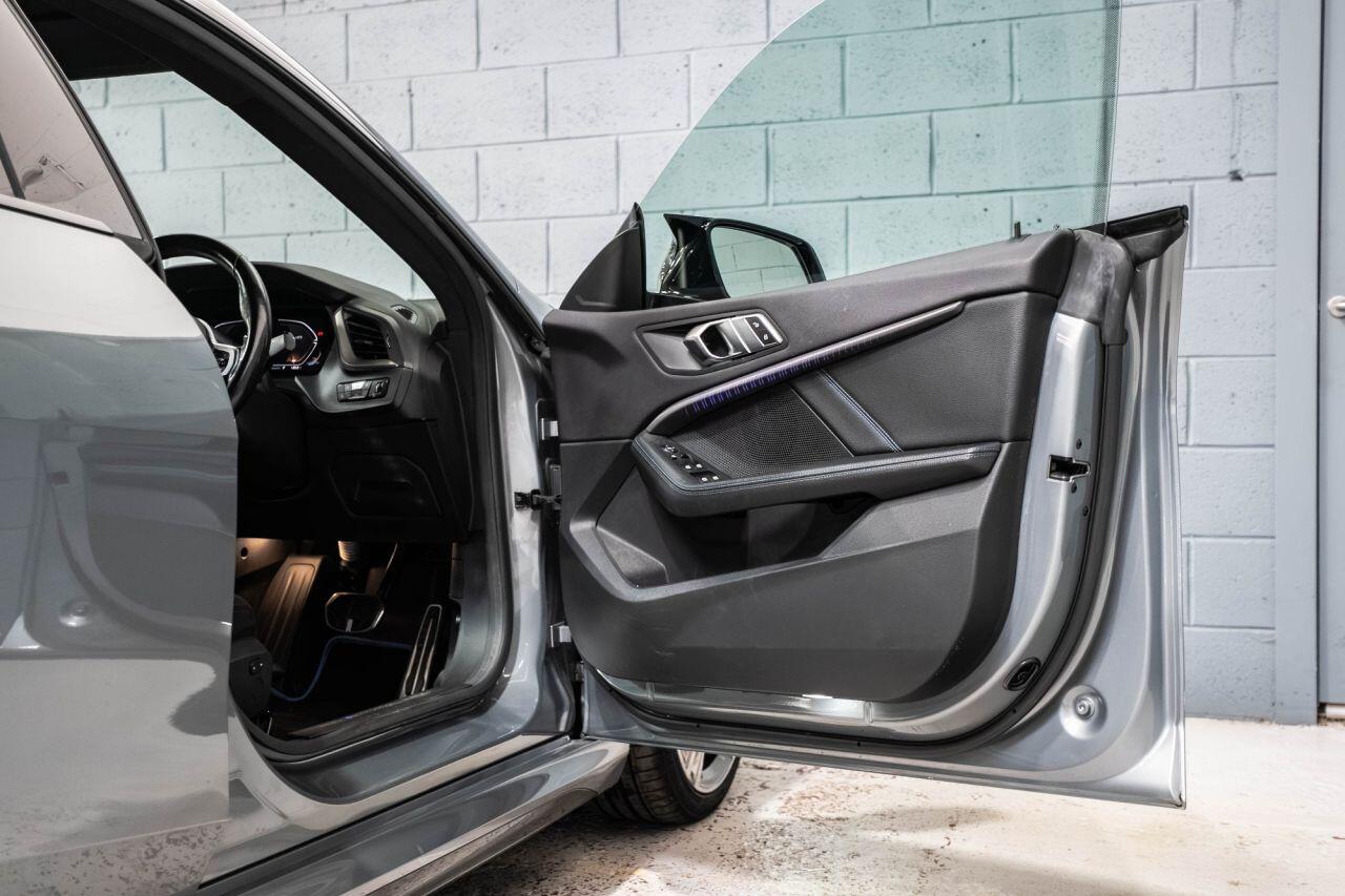 BMW 2 Series view 9