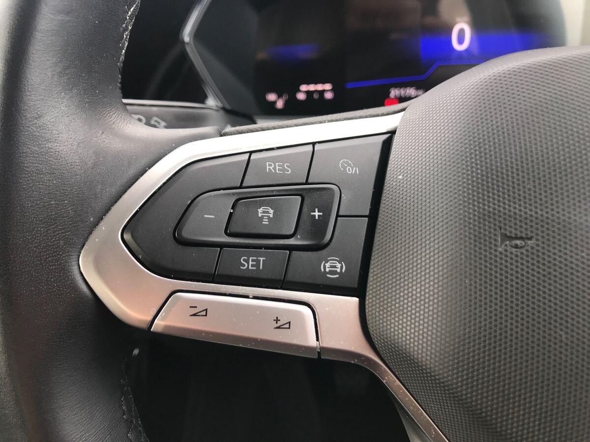 Volkswagen T-Cross view 23