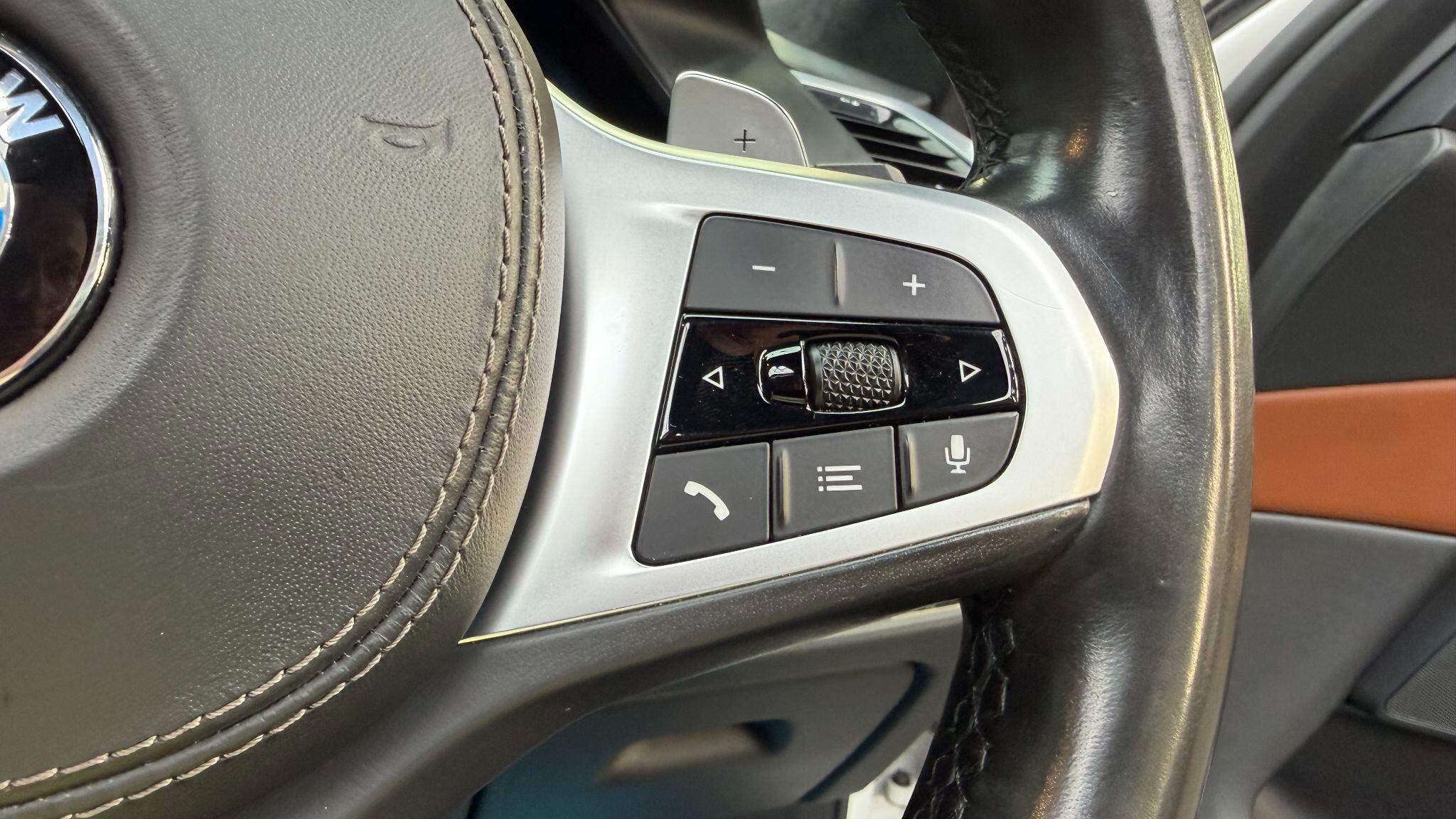 BMW X7 view 19