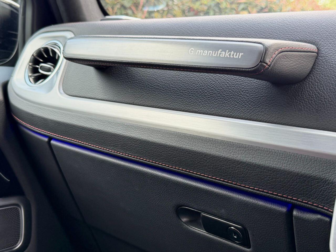 Mercedes-Benz G-Class view 37