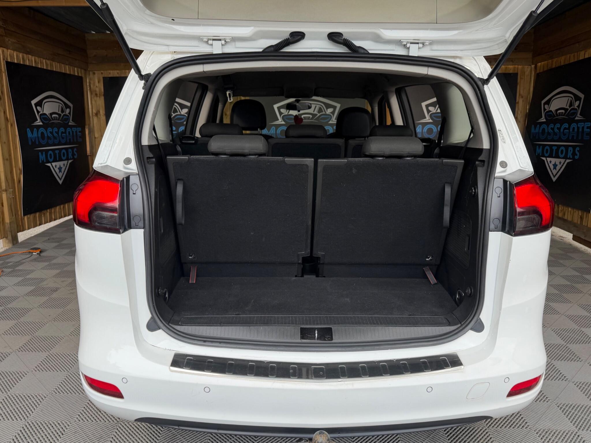 Vauxhall Zafira Tourer view 13