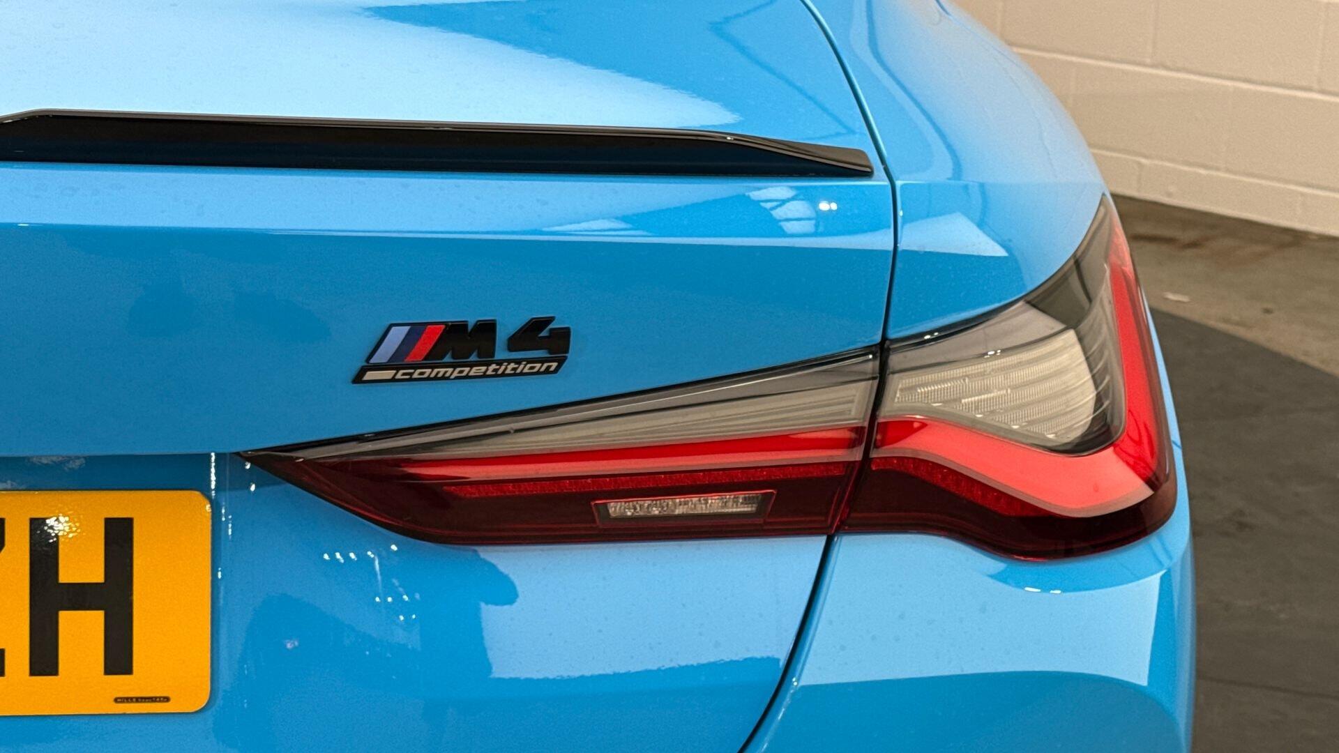 BMW M4 view 23