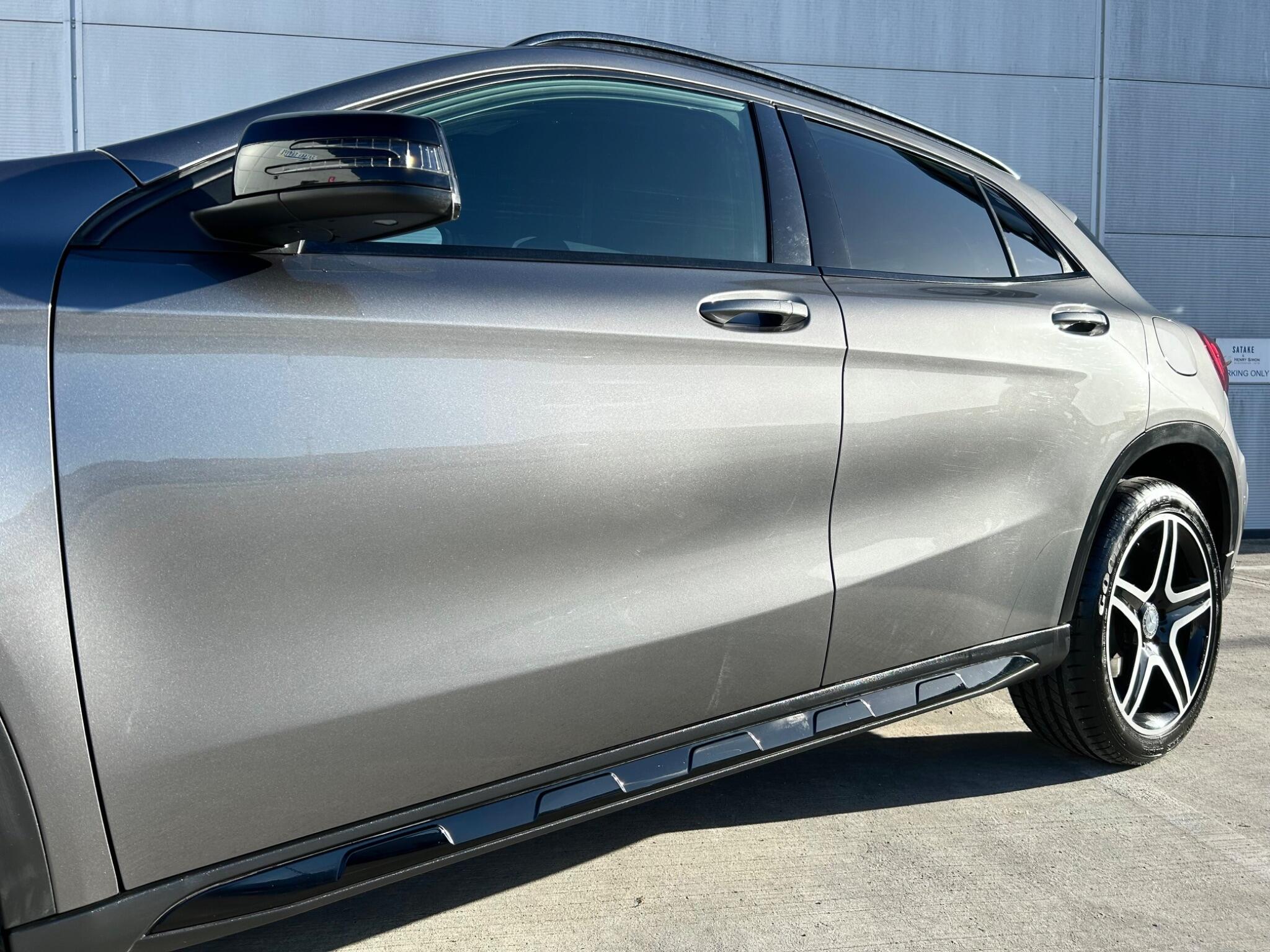 Mercedes-Benz GLA view 11
