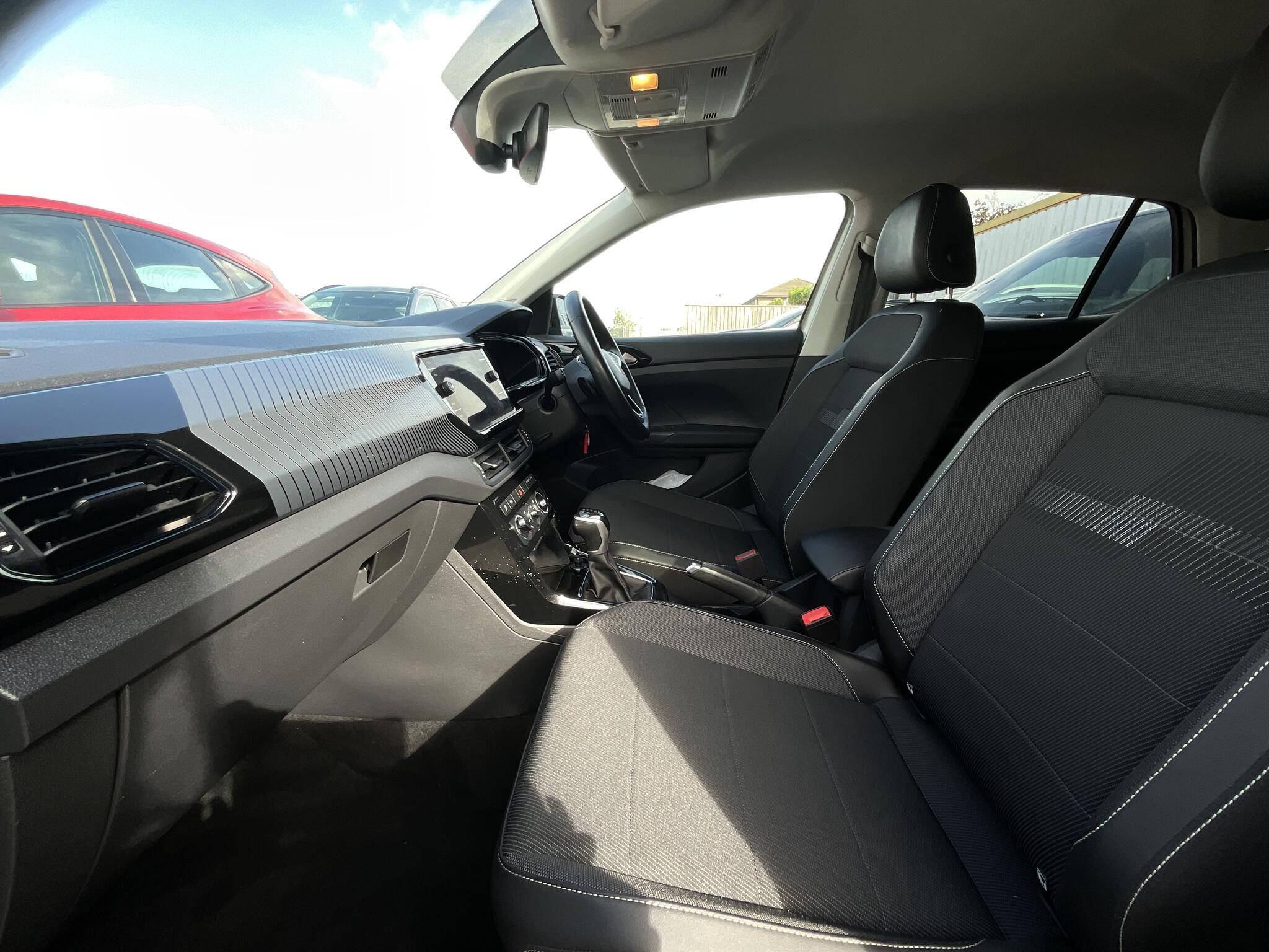 Volkswagen T-Cross view 18